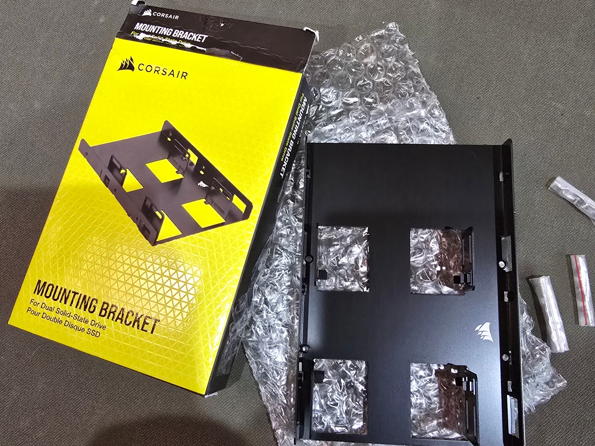Corsair Dual SSD Mounting Bracket (3.5” Internal Drive Bay to 2.5", Easy Installation) Black