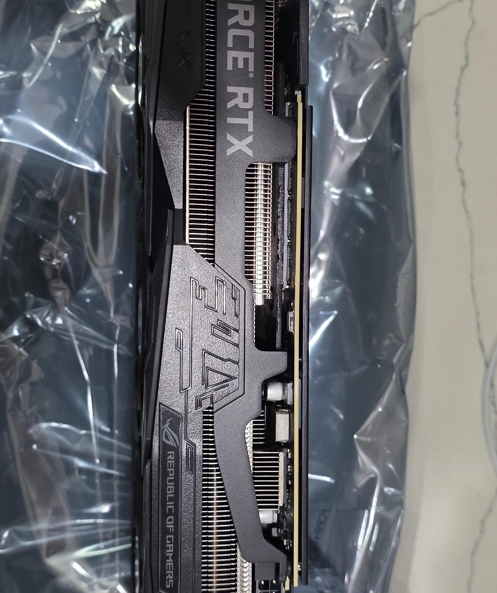 ASUS ROG Strix GeForce RTX 2080 SUPER GAMING
