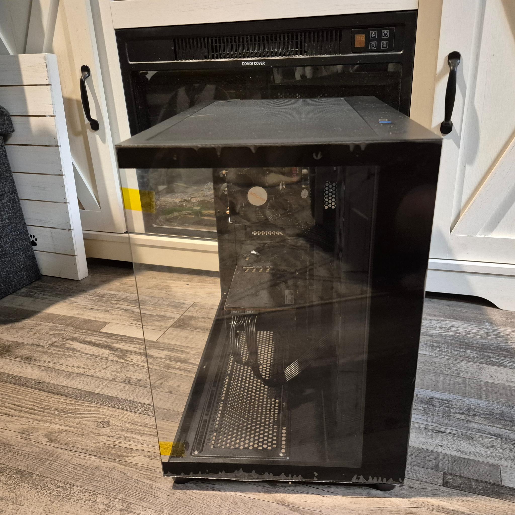 Anti-RGB, Anti-Windows | i7-6700, 16GB RAM, Radeon BC160 8GB, 500GB SSD