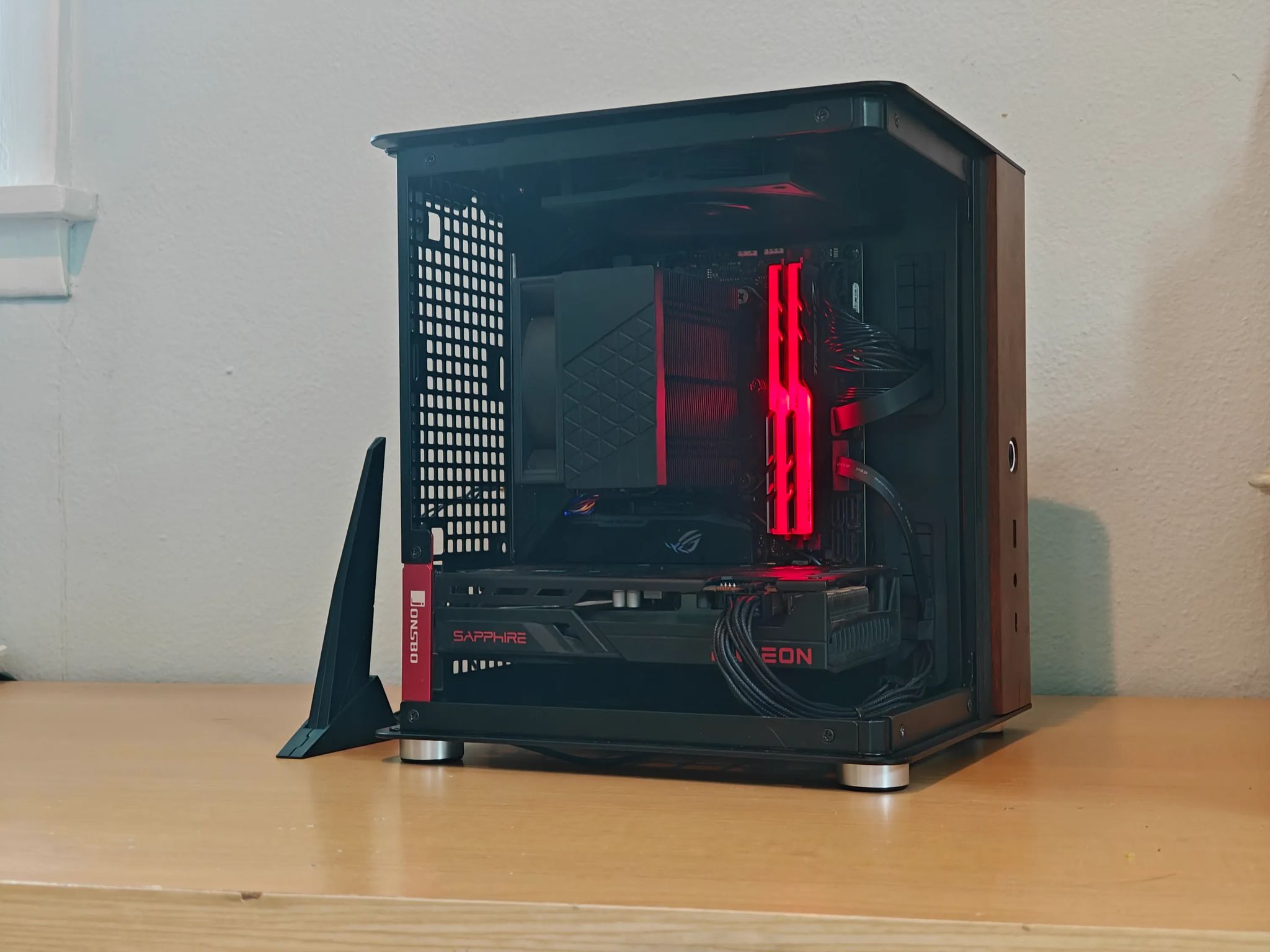 The Cube | RX 6600 | R5 5600 | 32 GB DDR4 | 1 TB NVME