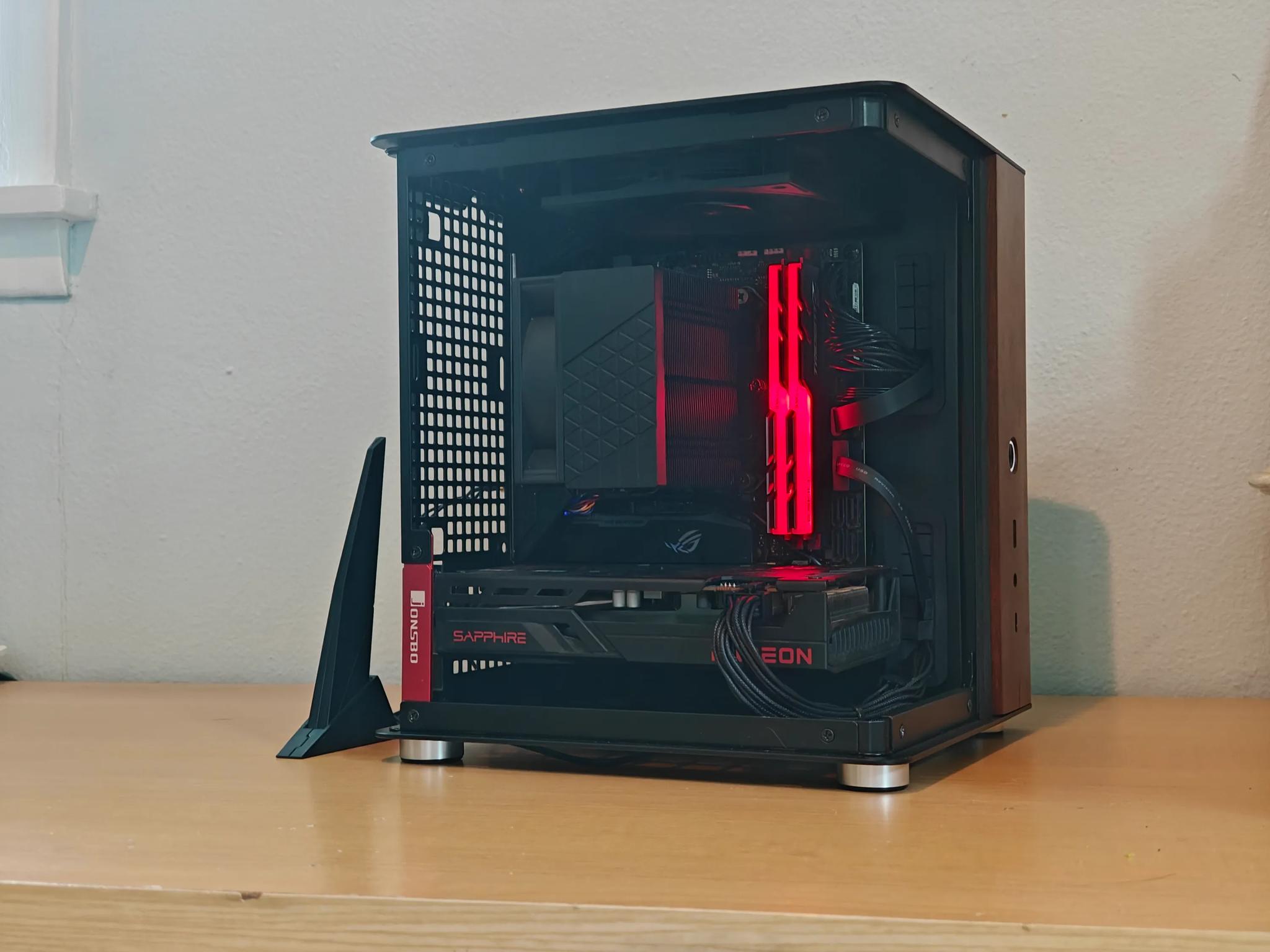 The Cube | RX 6600 | R5 5600 | 32 GB DDR4 | 1 TB NVME