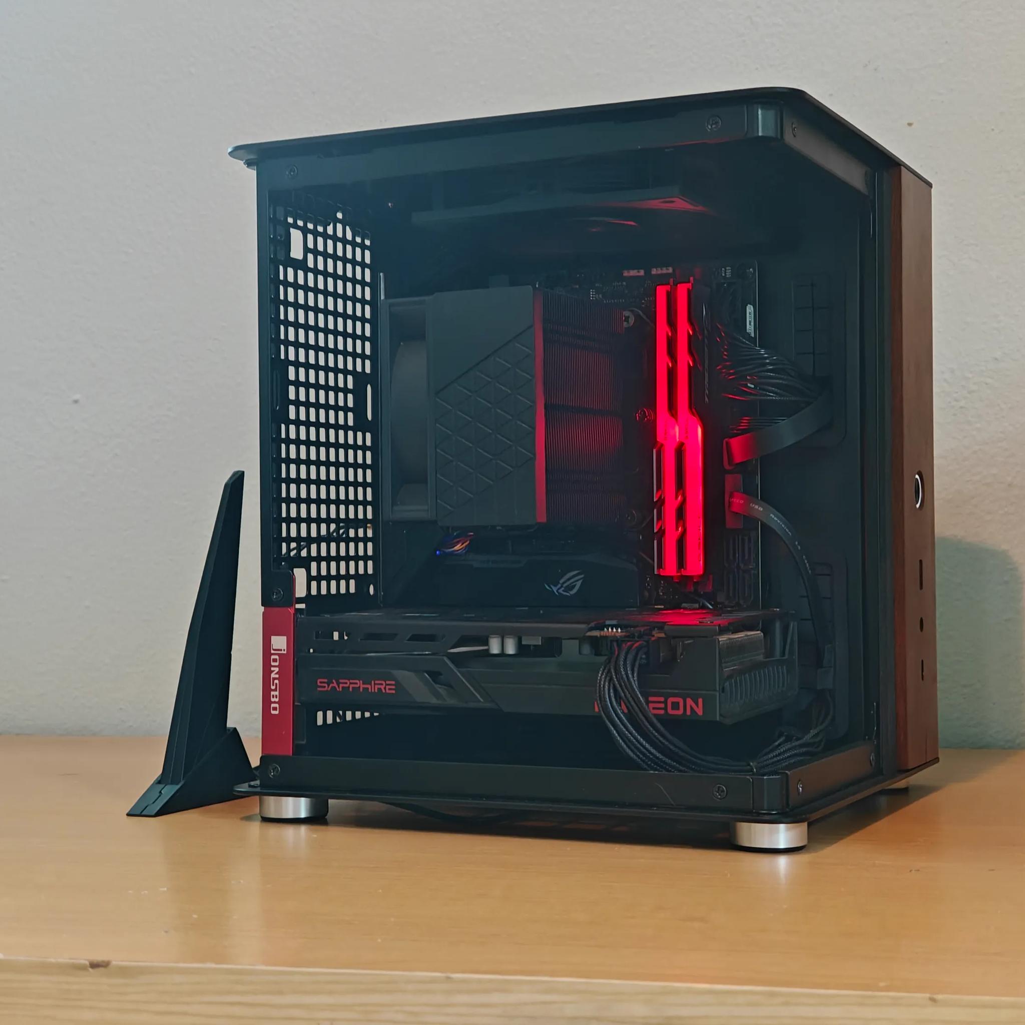 The Cube | RX 6600 | R5 5600 | 32 GB DDR4 | 1 TB NVME