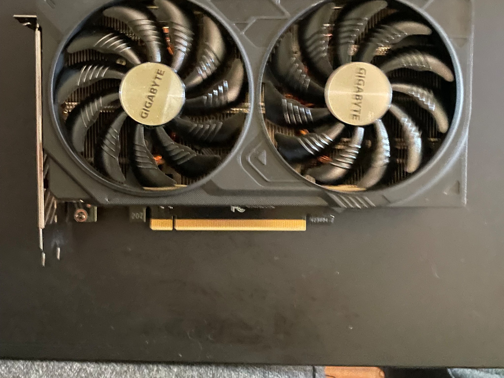 Gigabyte Windforce 2X RTX 4070 SFF compatible