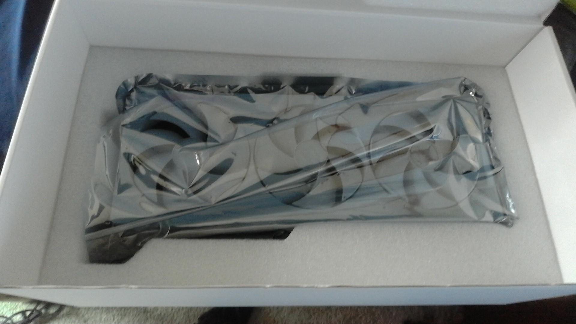 GIGABYTE AORUS GeForce RTX 5090 MASTER ICE 32G