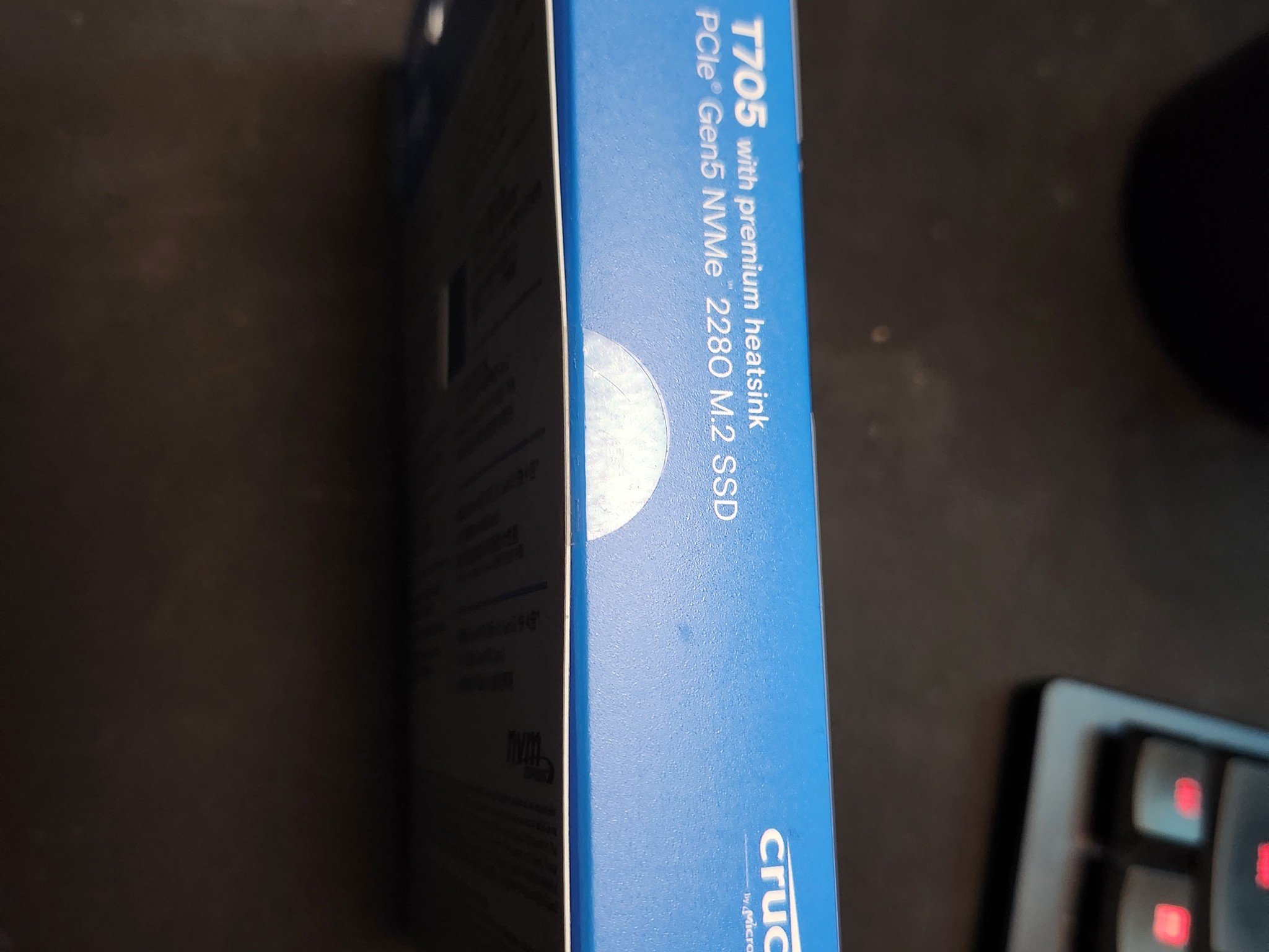 Crucial T705 4TB PCIe Gen5 NVMe M.2 SSD with Heatsink