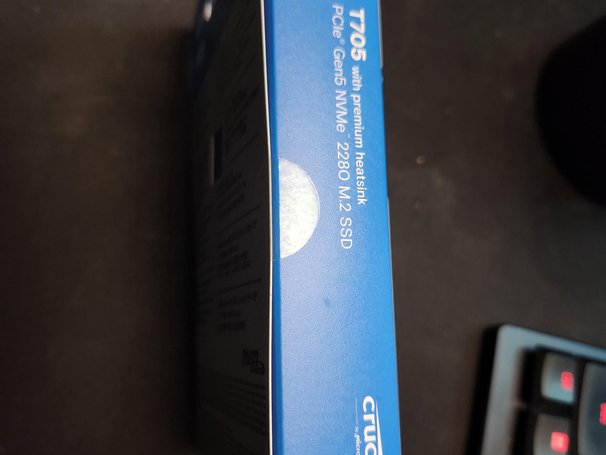Crucial T705 4TB PCIe Gen5 NVMe M.2 SSD with Heatsink