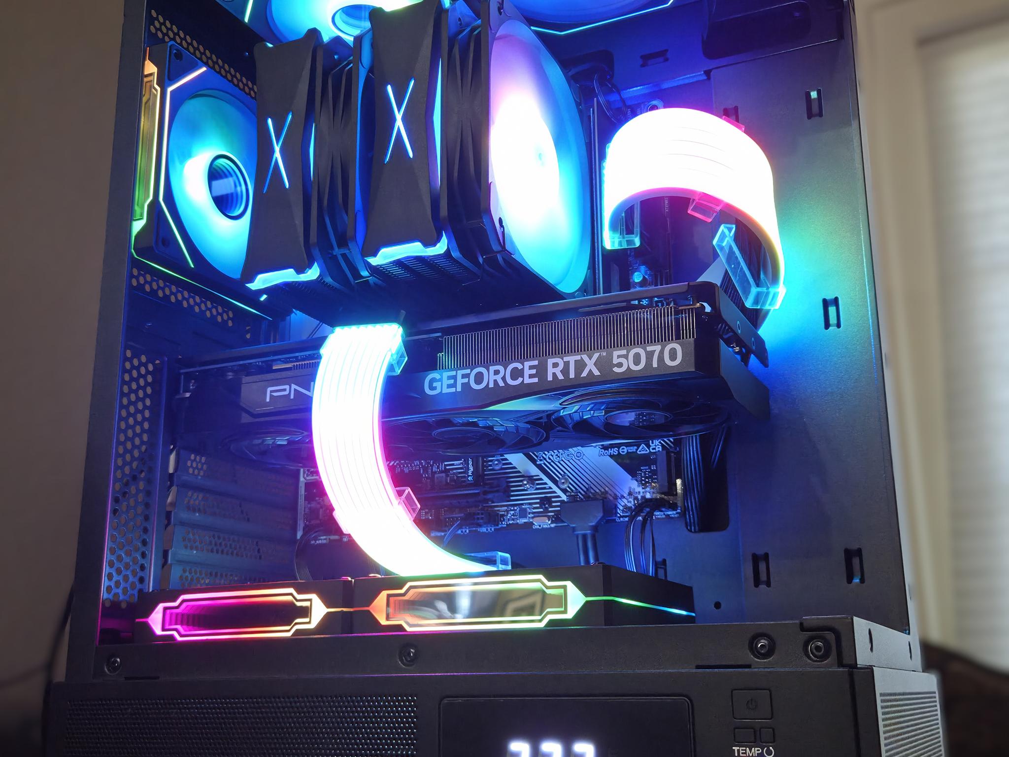 Super!💥 7700|5070|DDR5-32GB|2TB|Temp Display