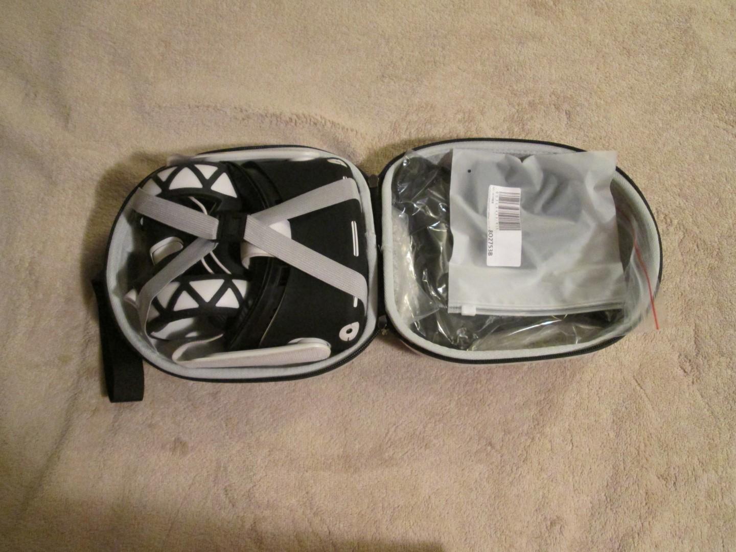 Oculus Quest 2 With Case, Accessories And Games