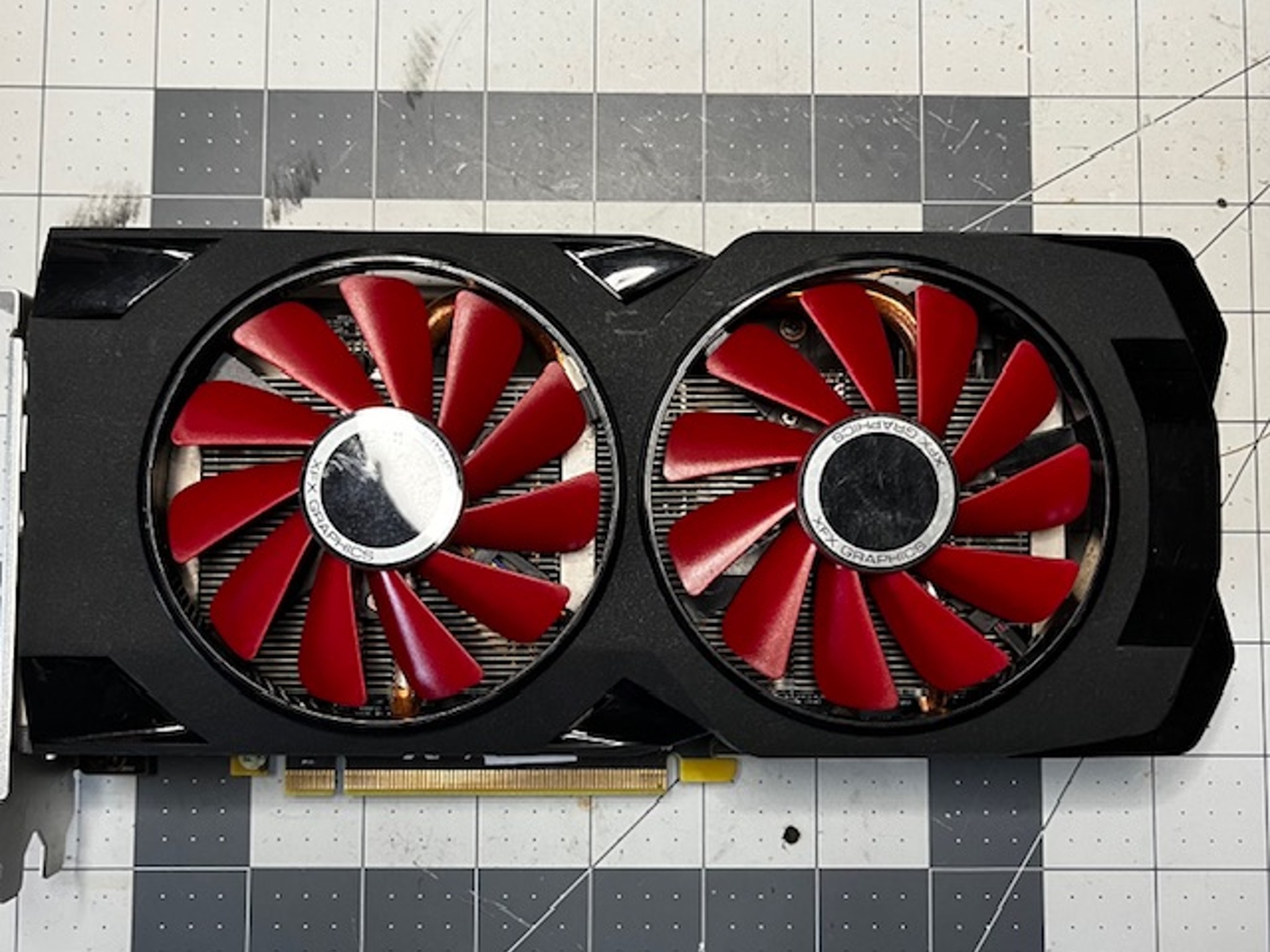 XFX AMD Radeon RX580 2048SP 8GB 256-bit GDDR5 PCI-E DP HDMI Video Card