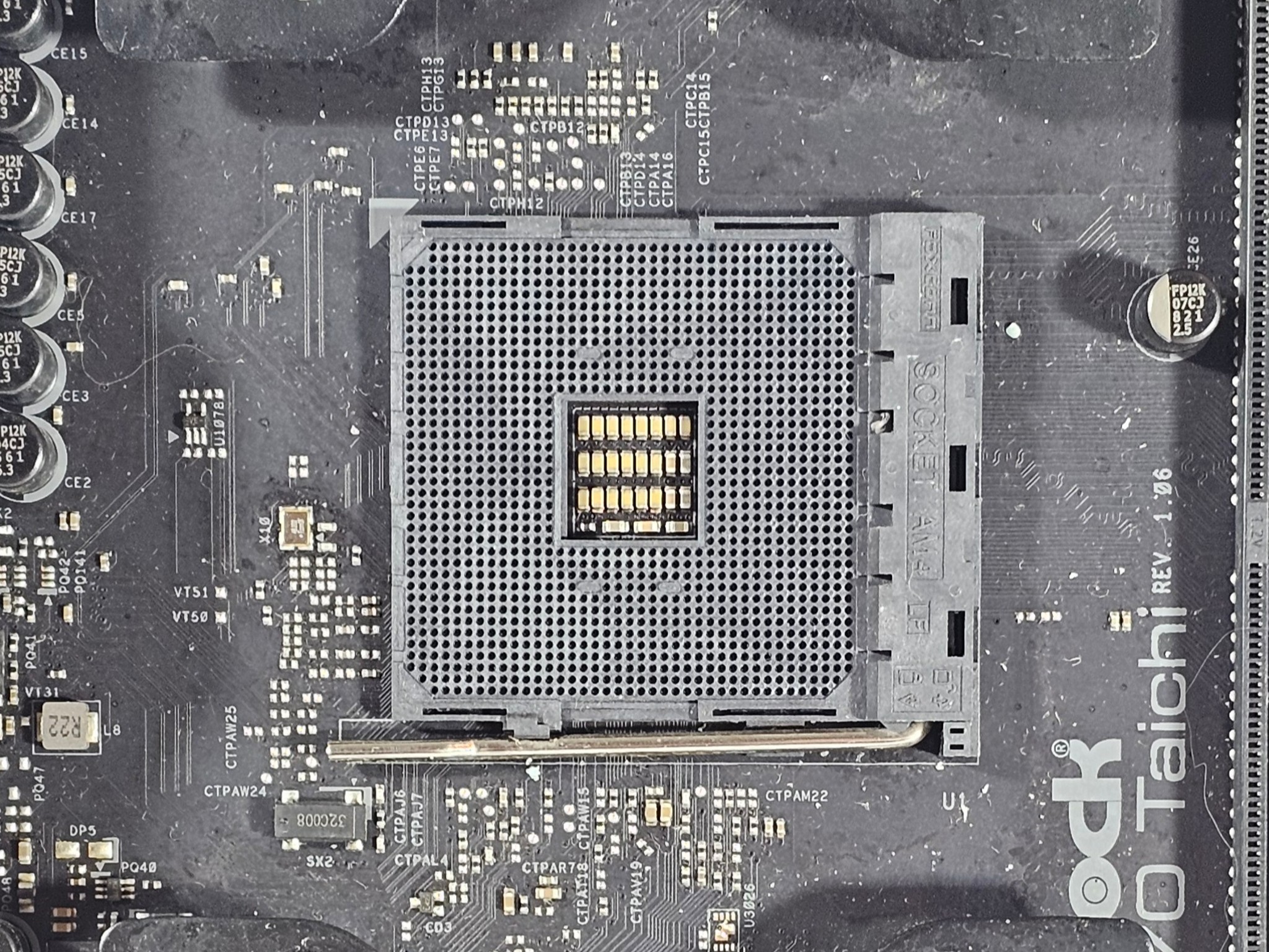 X570 AM4 DDR4 WIFI ATX ASROCK Taichi Motherboard