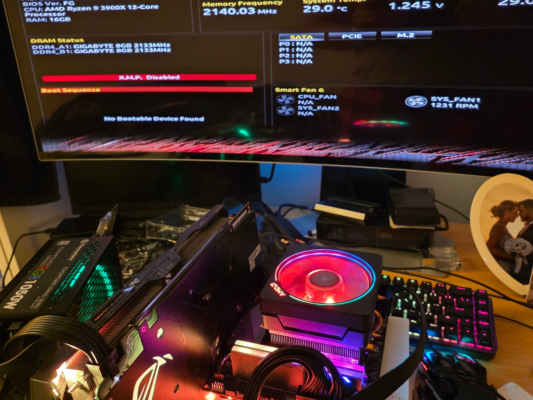 Asrock B550i Aorus Pro AX + 3950X 16/32 + 16 GB AORUS RGB