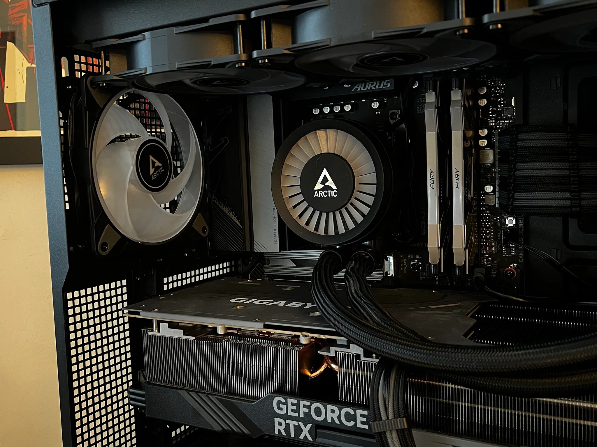 Black Jaguar - RTX 4080 | Ryzen 7 7800X3D | 32GB @6000MT/sec | 4TB NVME total storage | 1000W PSU