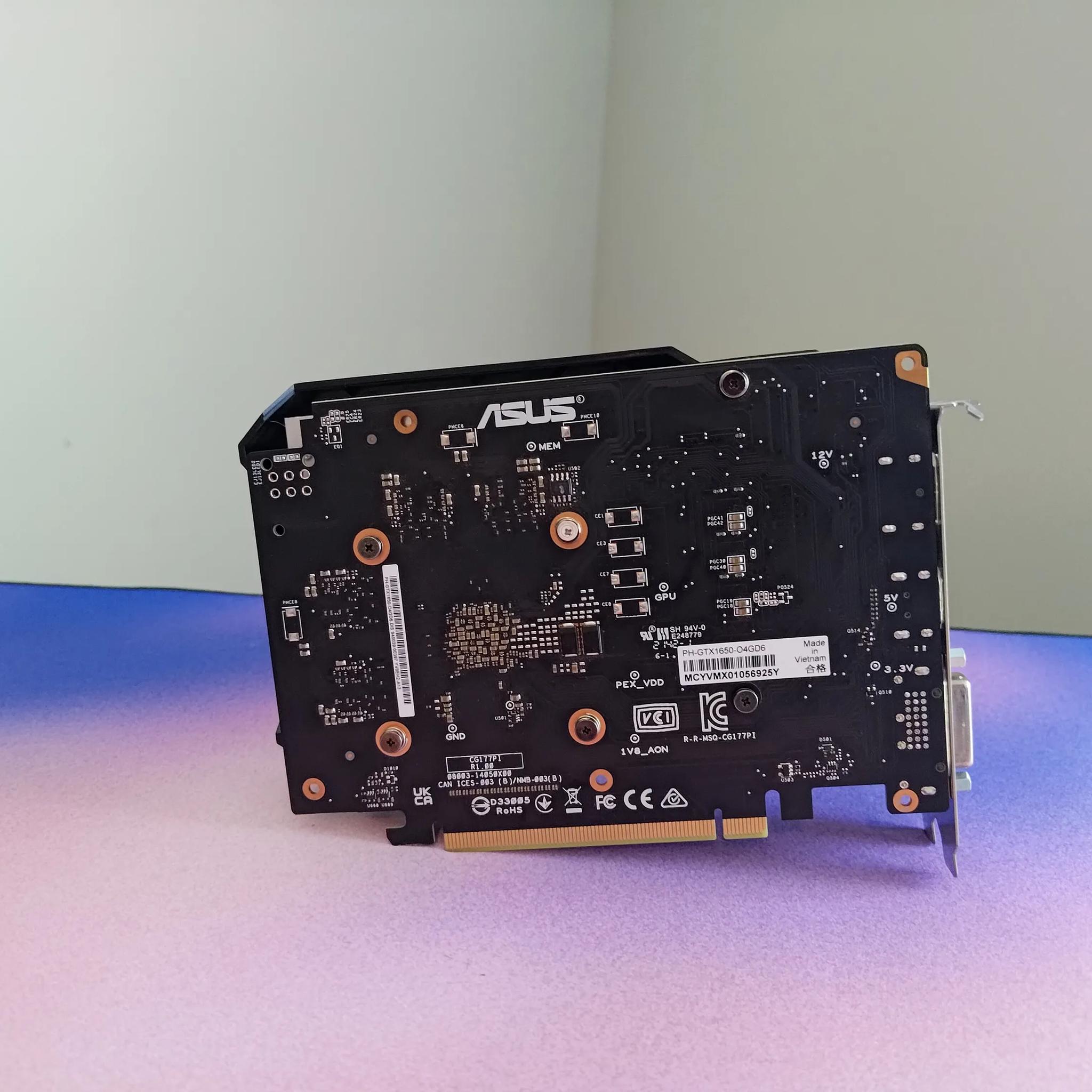 Asus GTX 1650 Single Fan No PCIE cable required!