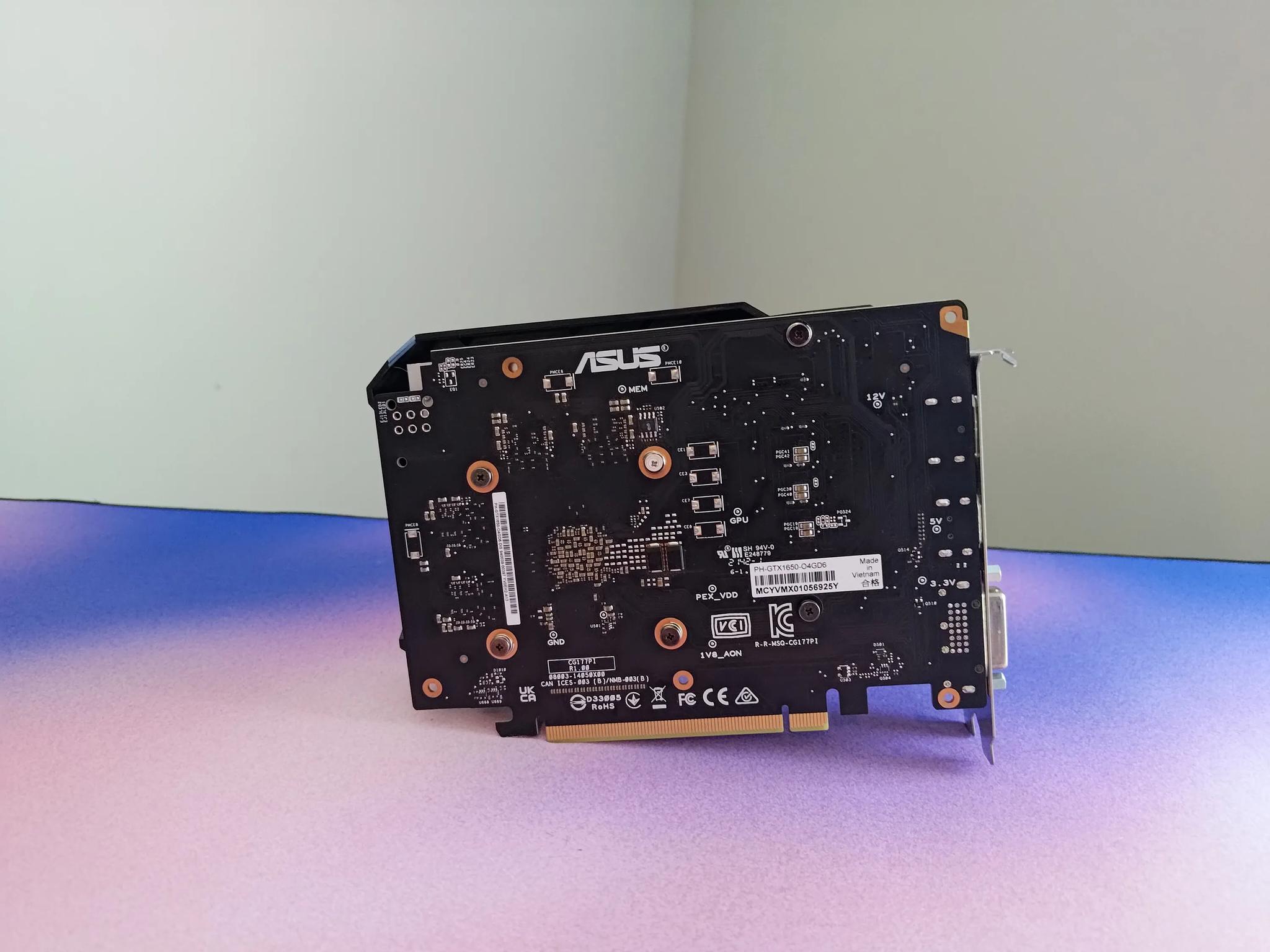 Asus GTX 1650 Single Fan No PCIE cable required!