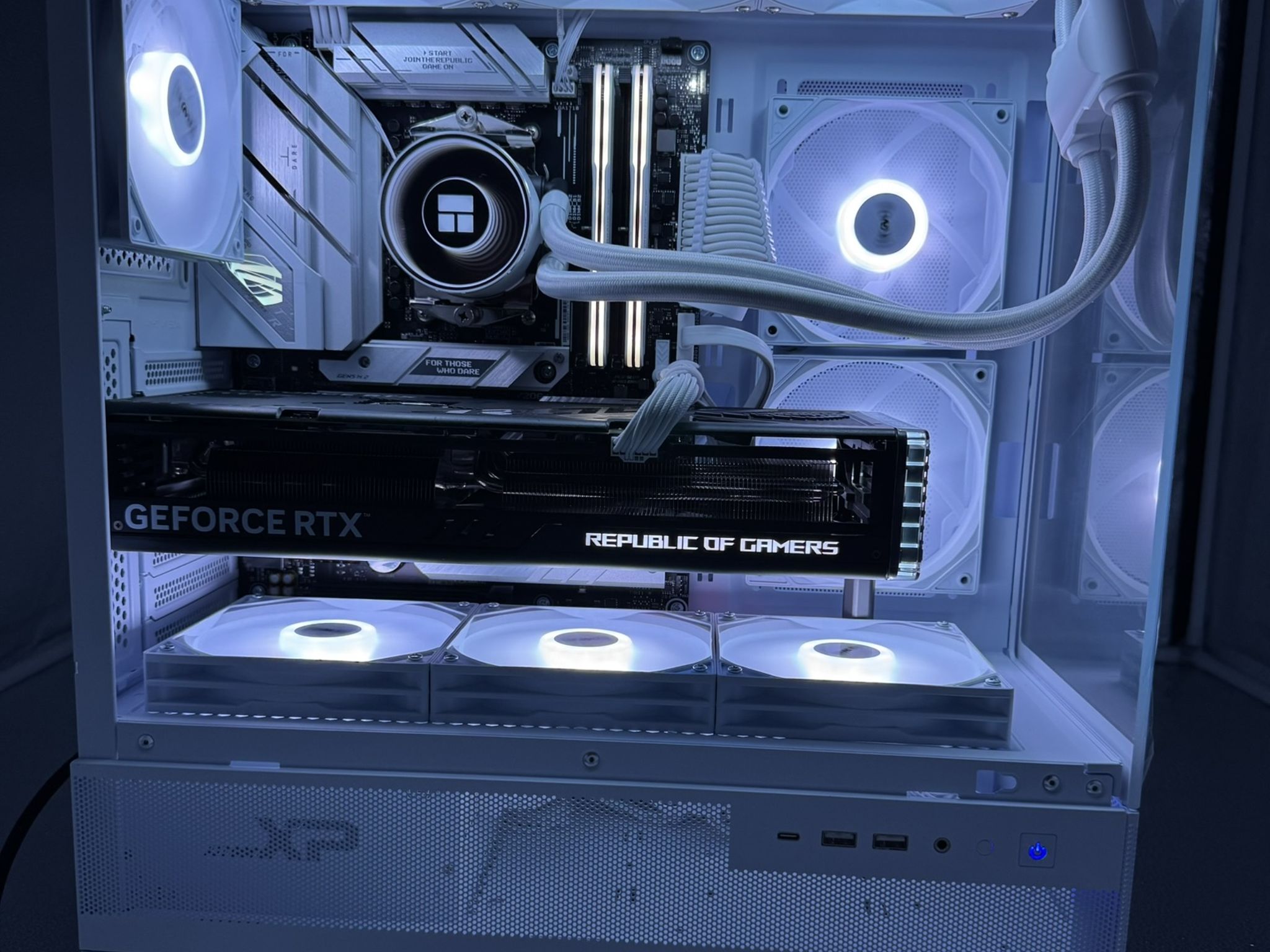 1440/4K Gaming Beast | ROG STRIX RTX 4070 Ti Super  | Ryzen 7800X3D | 32GB DDR5 | 4TB SSD| 1000w PSU