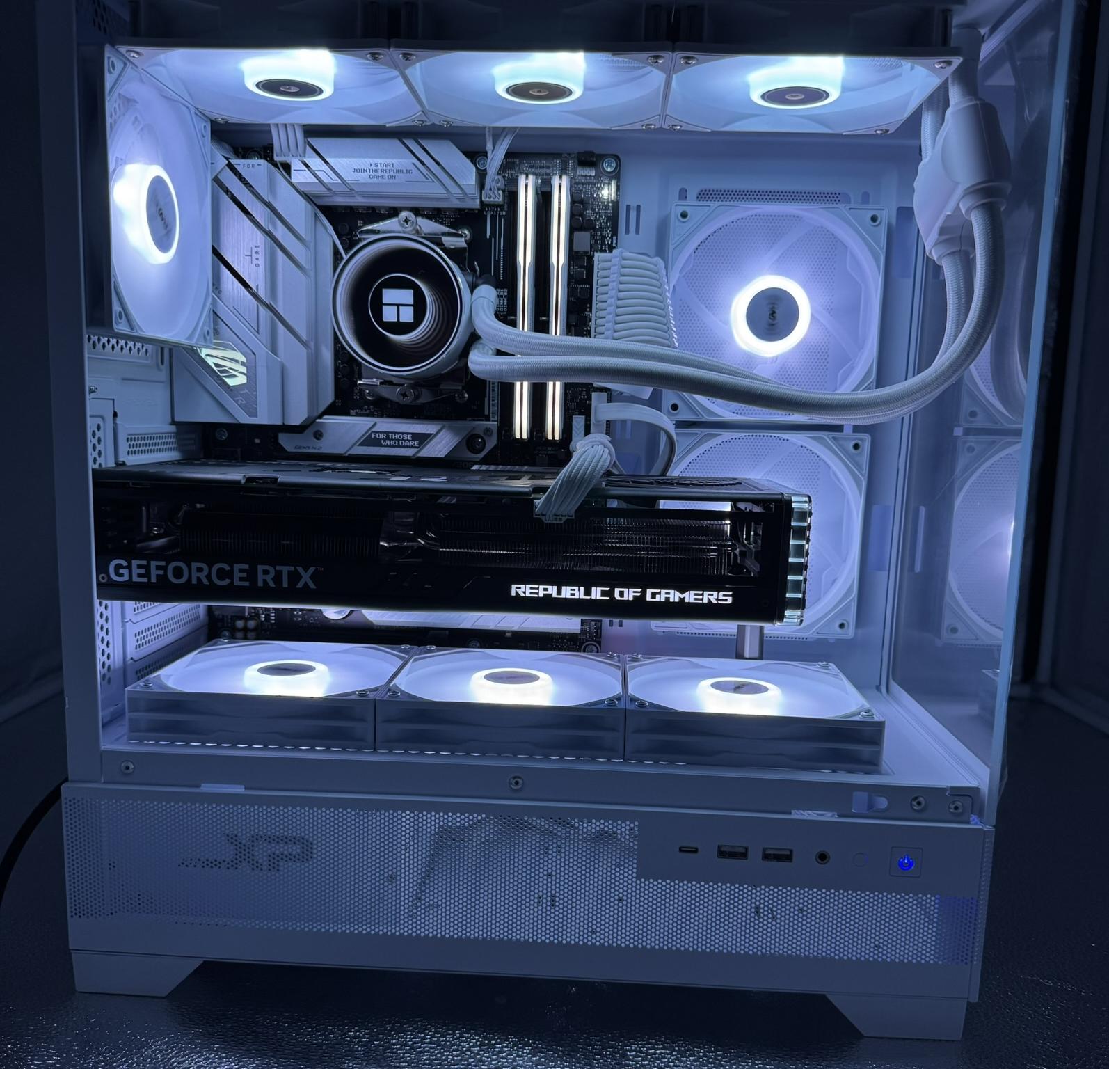 1440/4K Gaming Beast | ROG STRIX RTX 4070 Ti Super  | Ryzen 7800X3D | 32GB DDR5 | 4TB SSD| 1000w PSU