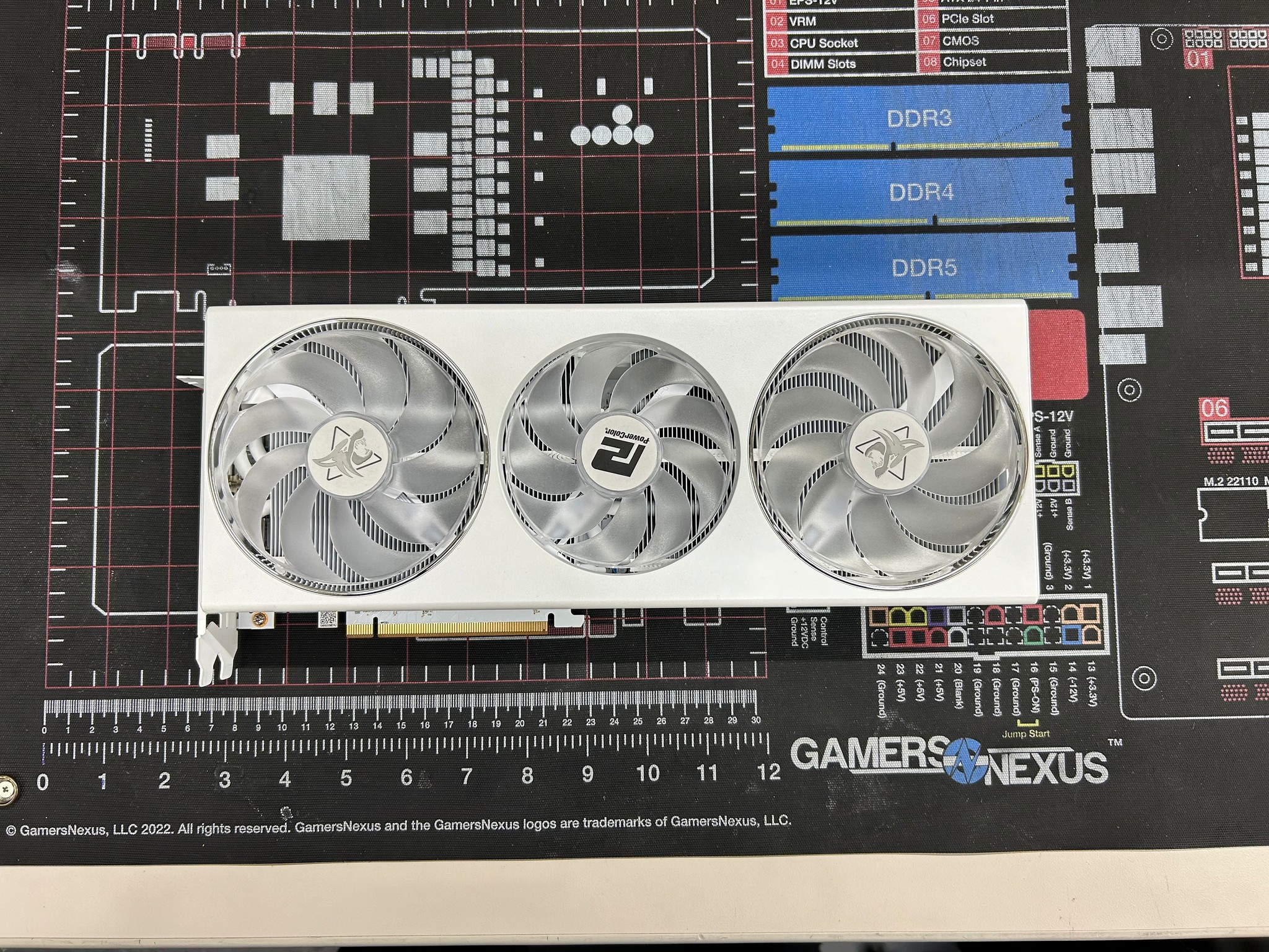 PowerColor Hellhound RX 7800XT Spectral White 16GB