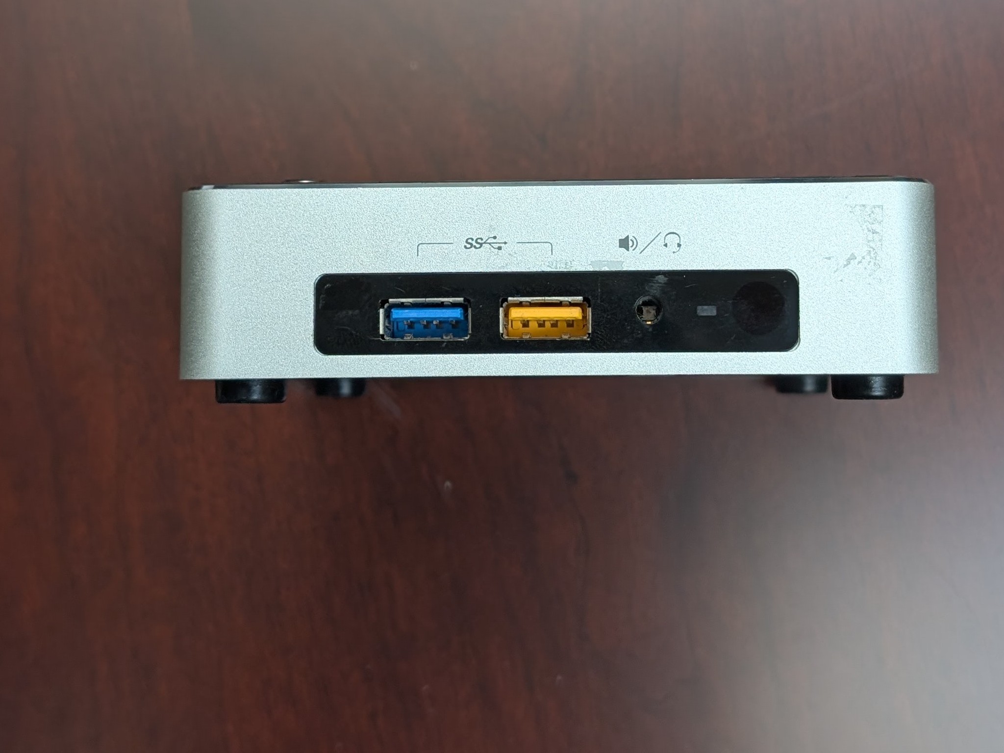 Emulation machine, Intel NUC 6th gen i5, 128GB SSD, 8GB RAM, Batocera preconfigured