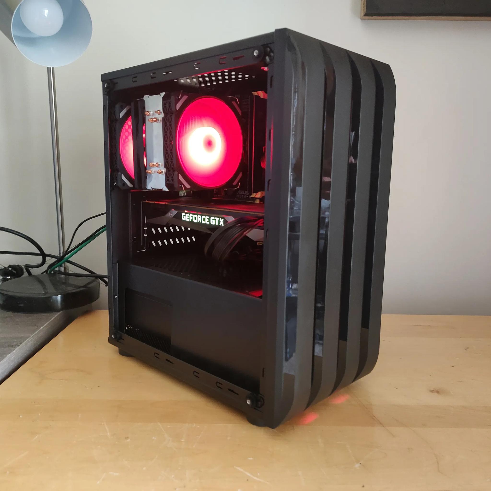 Gaming PC - i5 4570, GTX 1070, 8gb RAM / 512GB SSD