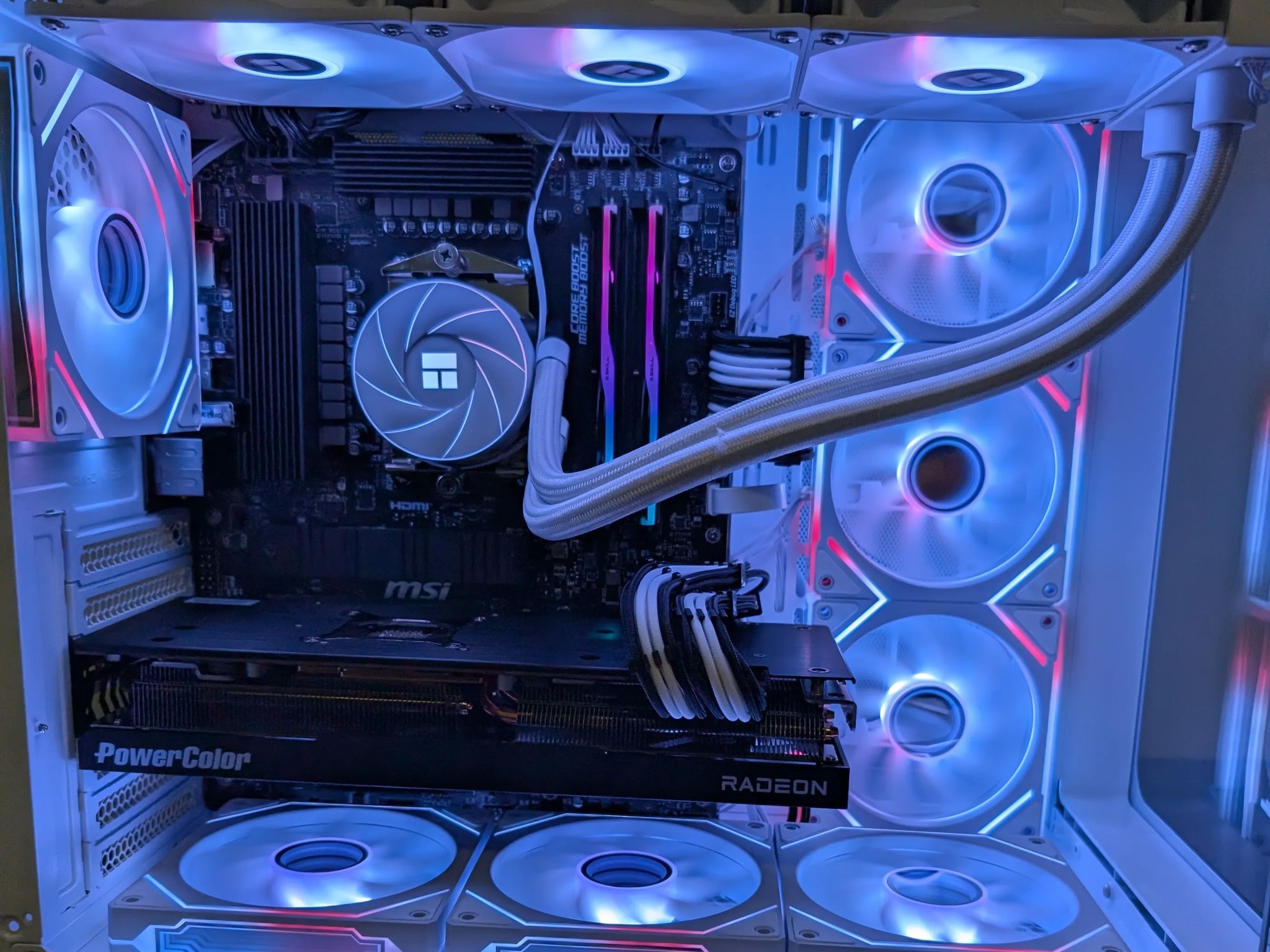 Ryzen 7 9700x | RX 7800 XT | 32 GB DDR5 6000 | 1 TB NVME | Liquid Cooled