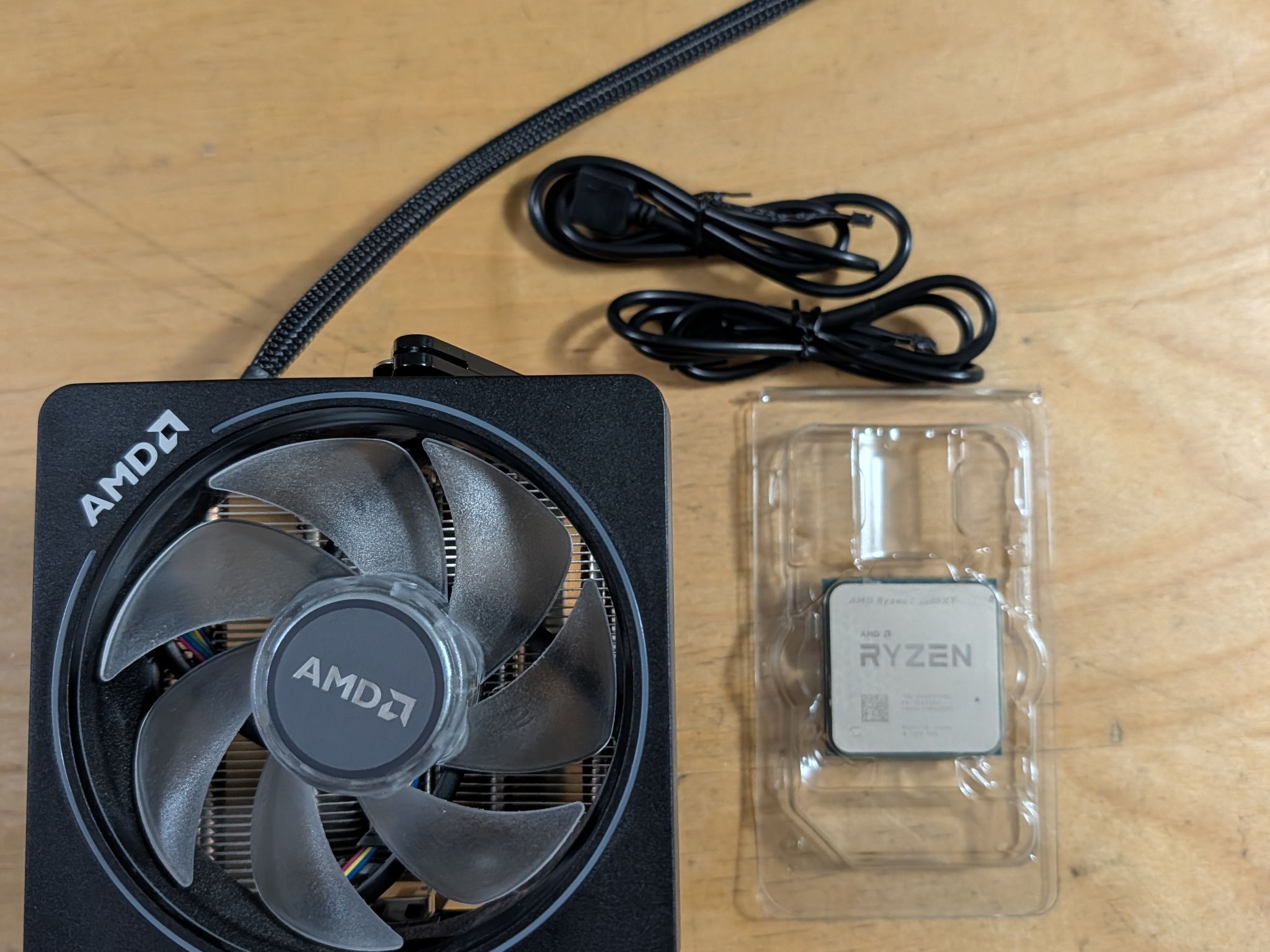 AMD Ryzen 7 5800XT + Wraith Prism