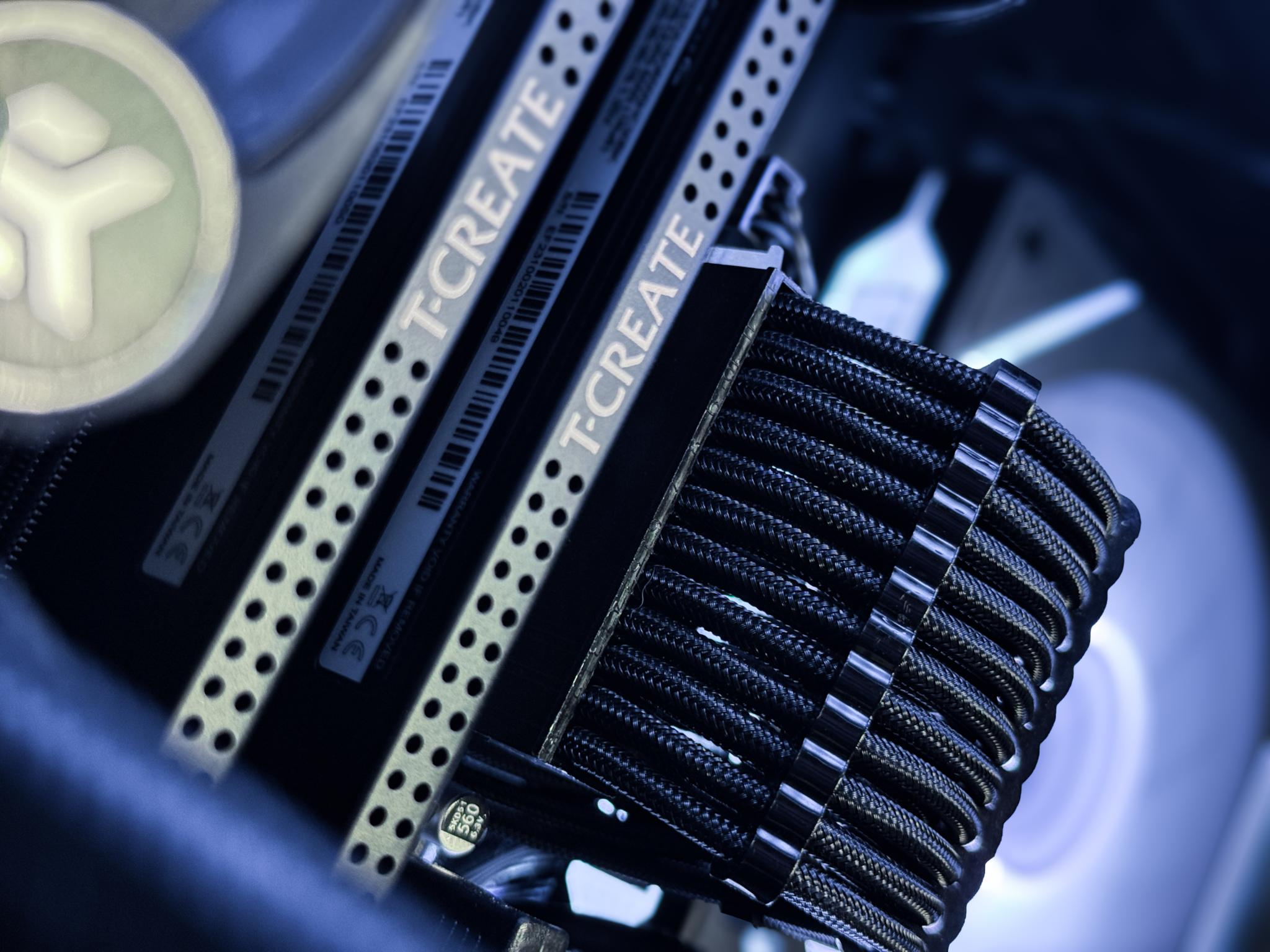 Blackout RGB Highend Gaming PC - 7900X | RTX 4070 Super | 32GB DDR5 | 2TB NVMe