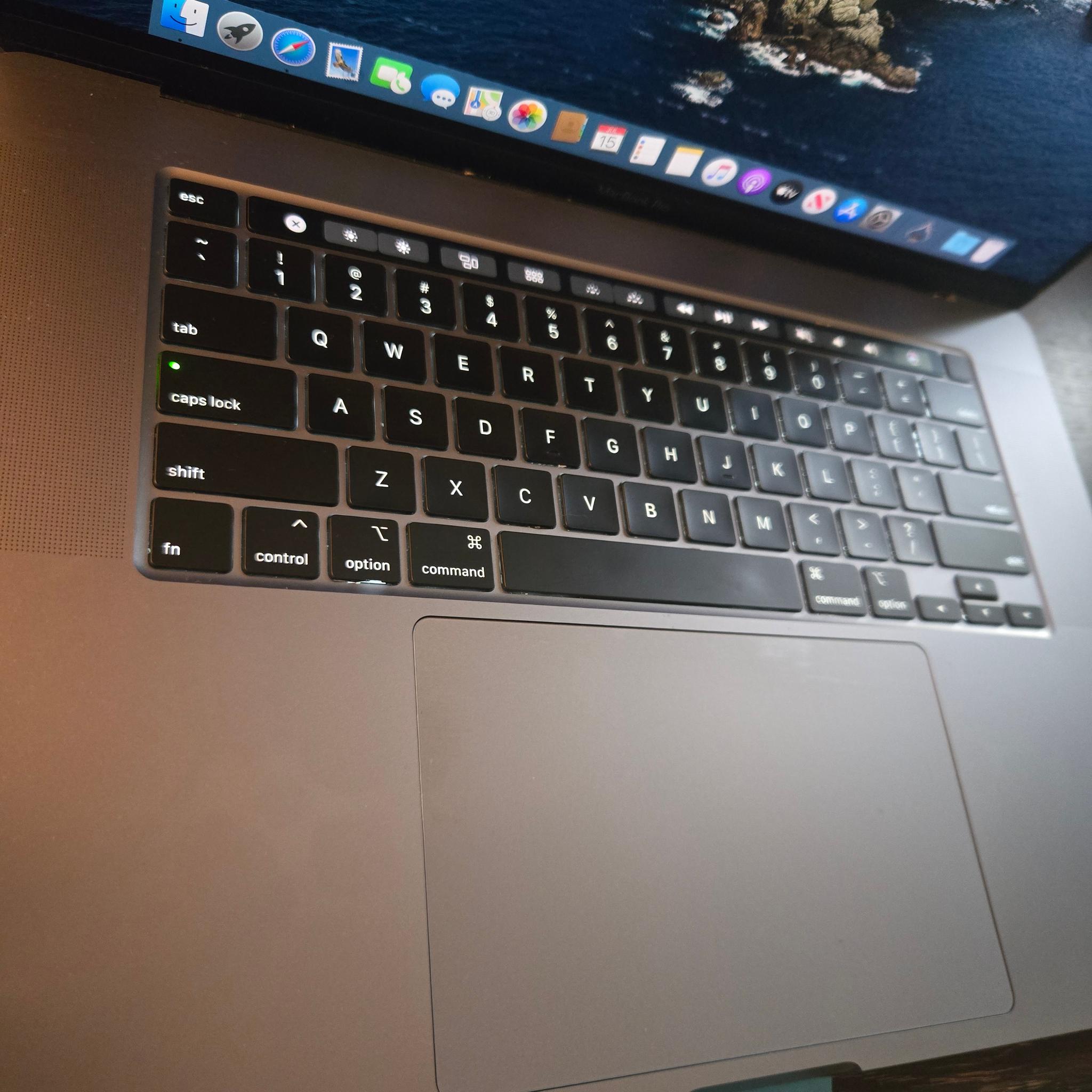 Apple Macbook Pro 16 inch Laptop - 2019 - 1TB - intel i9 - Model A2141