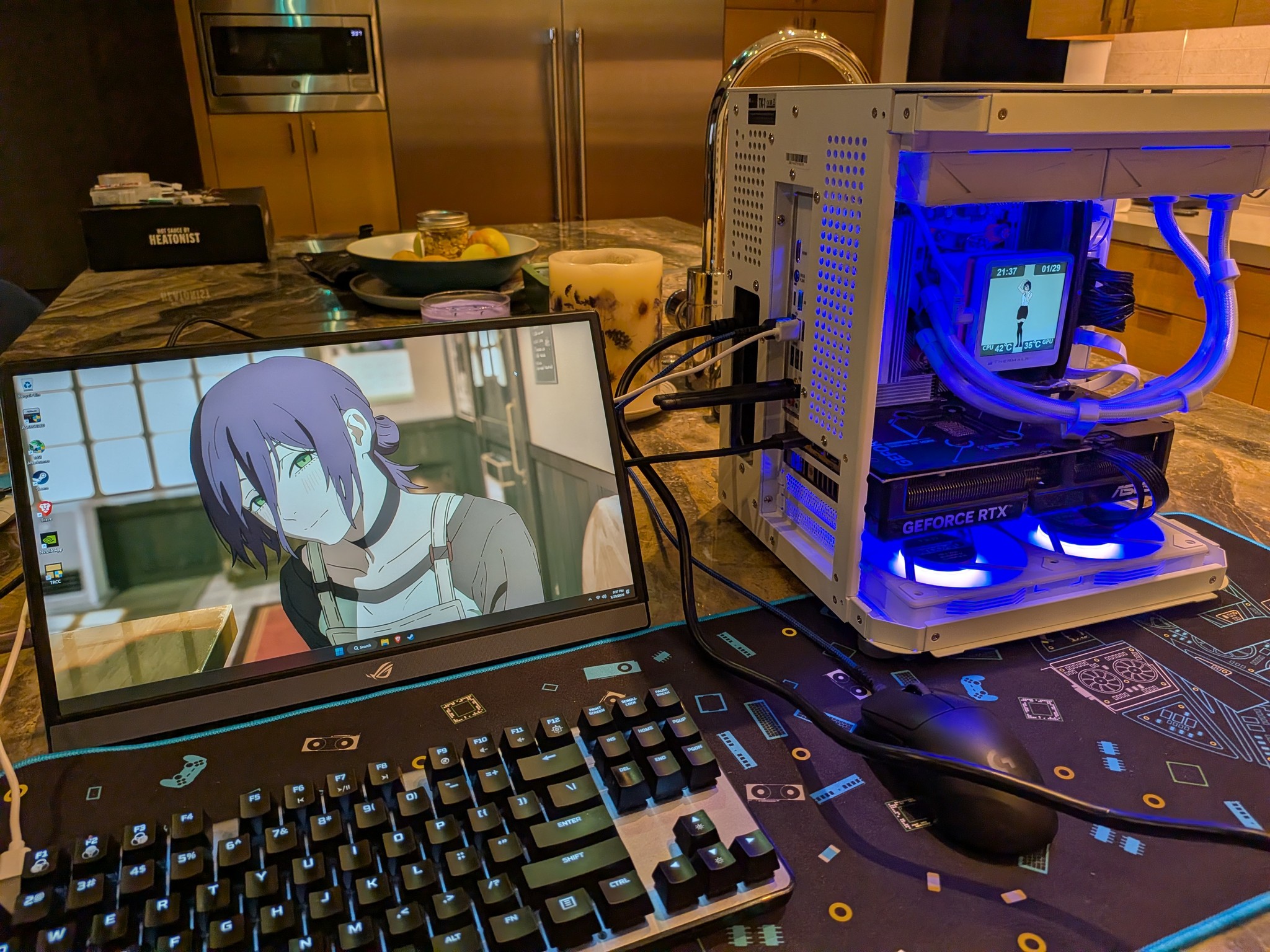 Bomb Devil Snow - RTX 5070, Ryzen 5 9600X, 32 GB DDR5 RAM, 2 TB Gen 5 NVME, RGB, Liquid Cooled