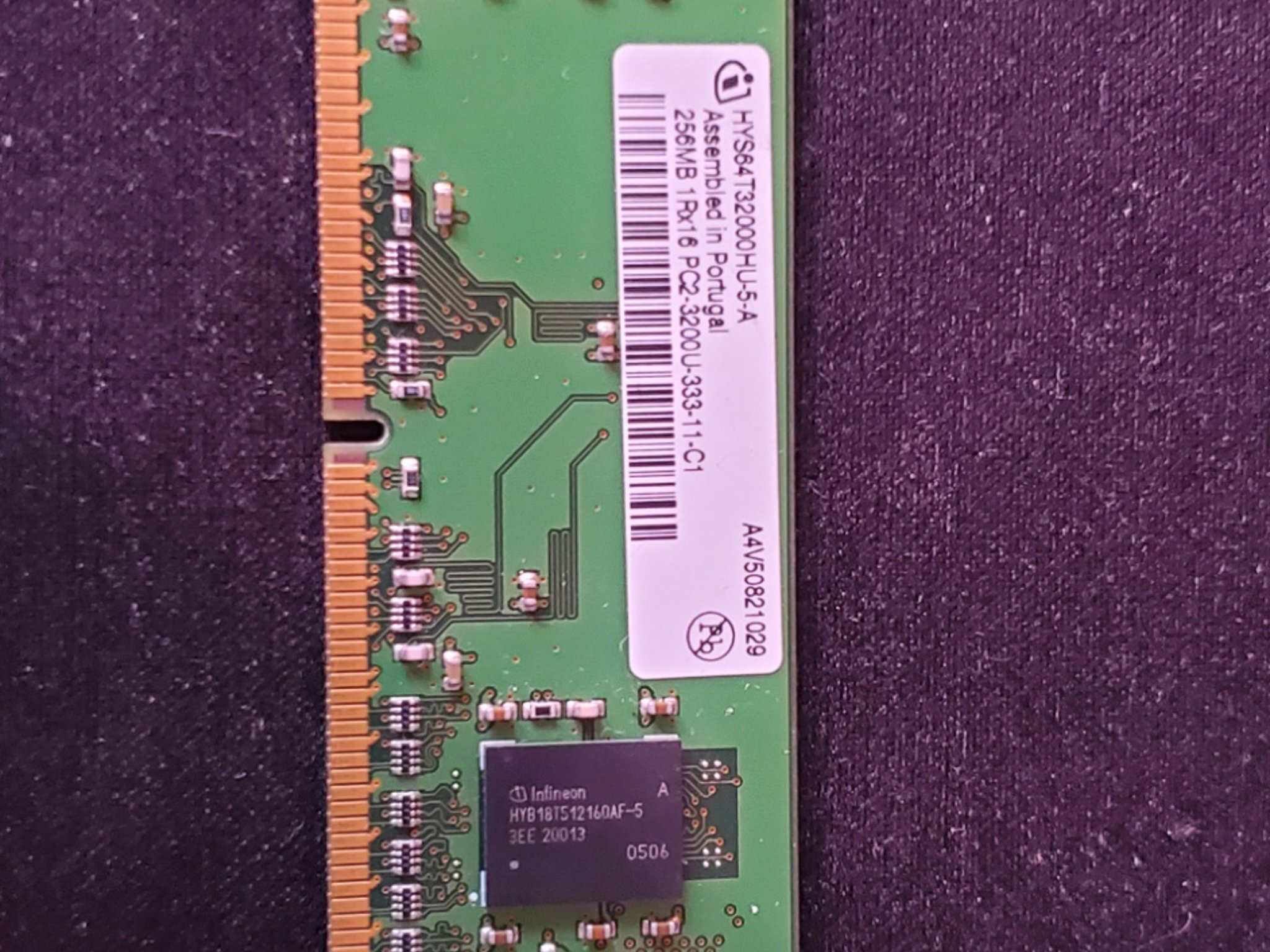 Infineon 256MB DDR2-400 HYS64T32000HU-5-A UDIMM PC2-3200 NON-ECC