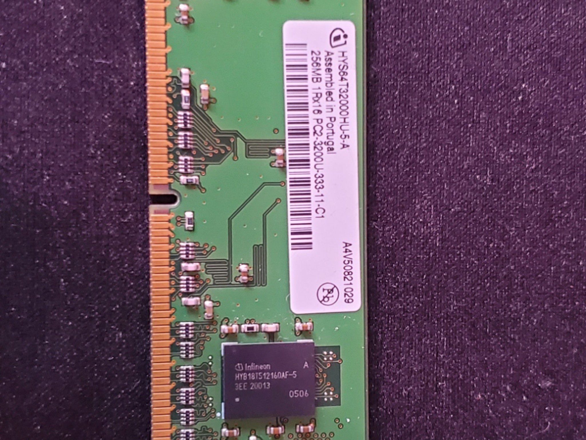 Infineon 256MB DDR2-400 HYS64T32000HU-5-A UDIMM PC2-3200 NON-ECC