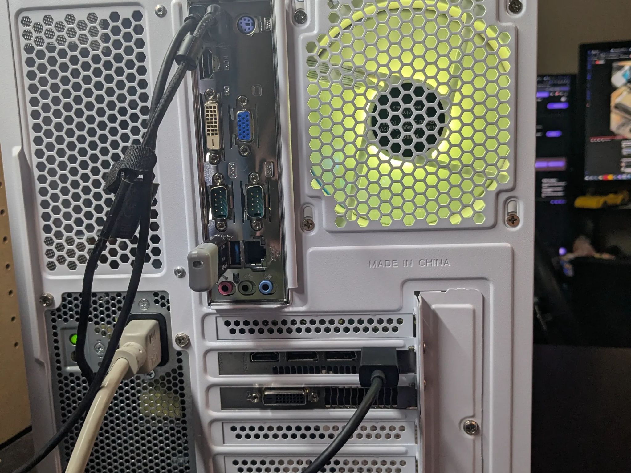100 FPS Fortnite | 180 Day Warranty | i5-4590 , 16GB RAM, 480GB SSD, RX 470 8GB, RGB, Wifi, Win10