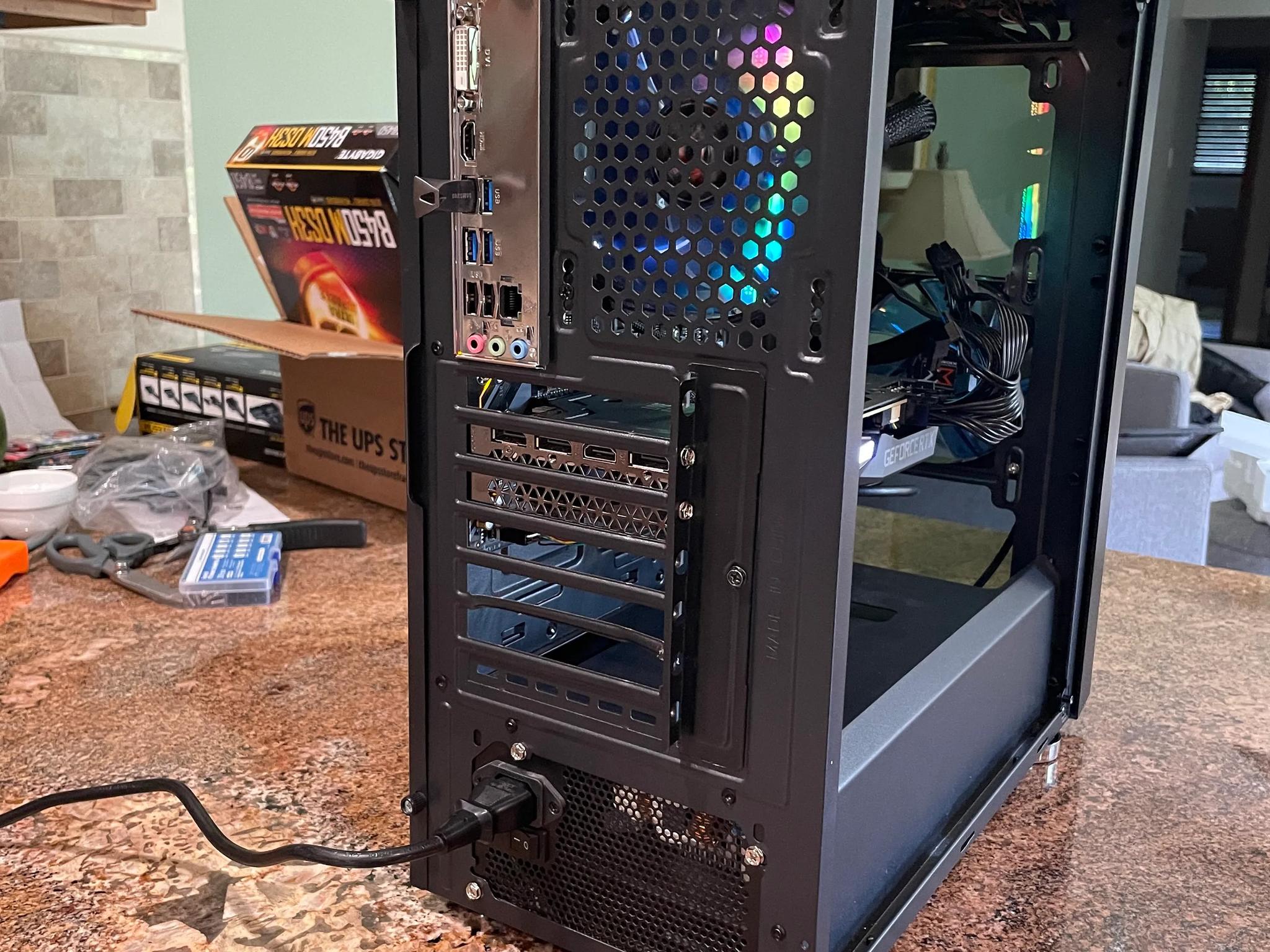 Funz Px - RTX 2070 Super // Ryzen 5 3600 // 32GB RAM // 2TB M.2 SSD