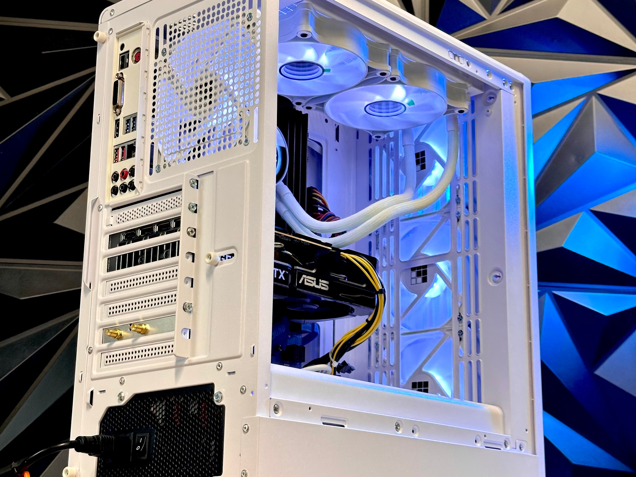 Custom Gaming PC Desktop Intel Core i7 Liquid Cooled 32GB 1TB Nvidia RTX 4060