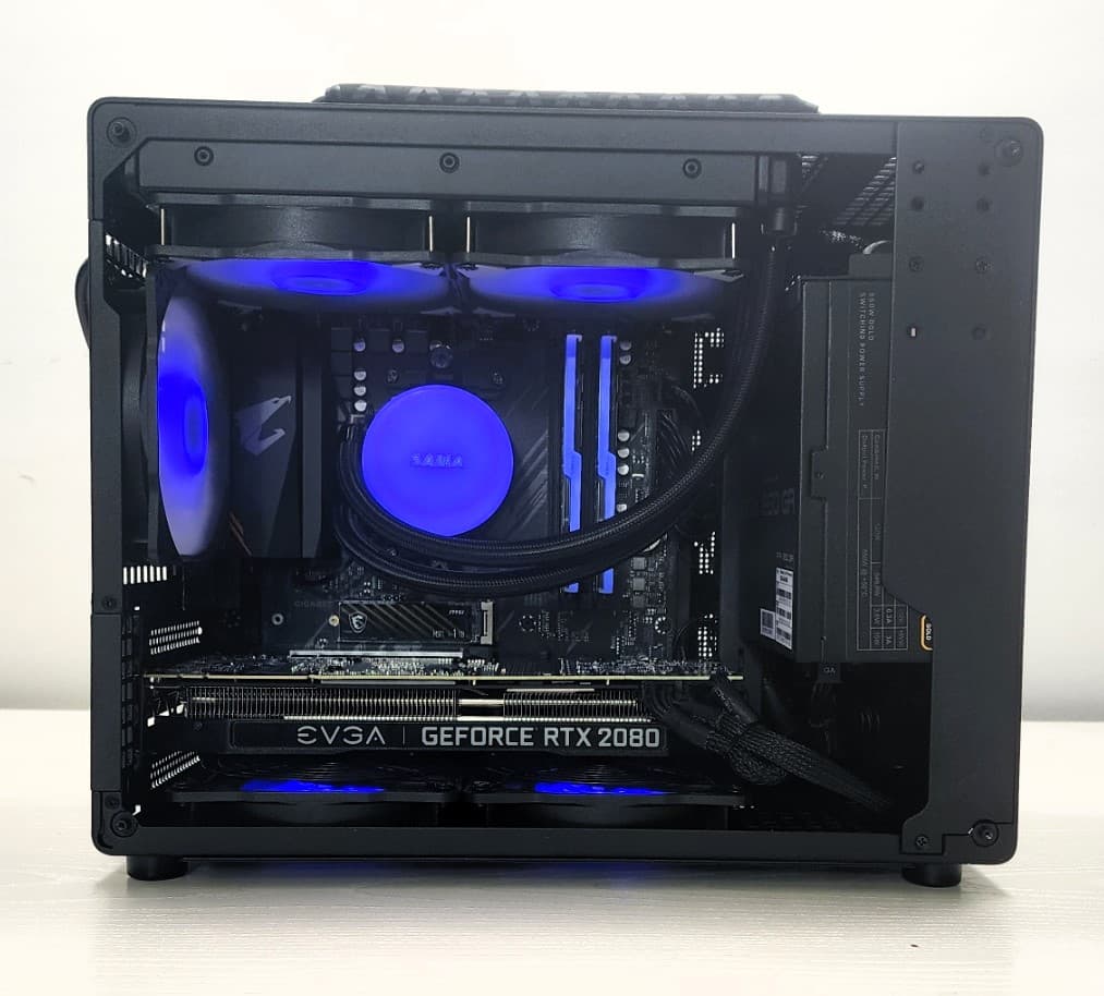 Custom Lunchbox Gaming PC - 5600/2080 Super w/ Custom Cushion Grip - READ DESCRIPTIO...