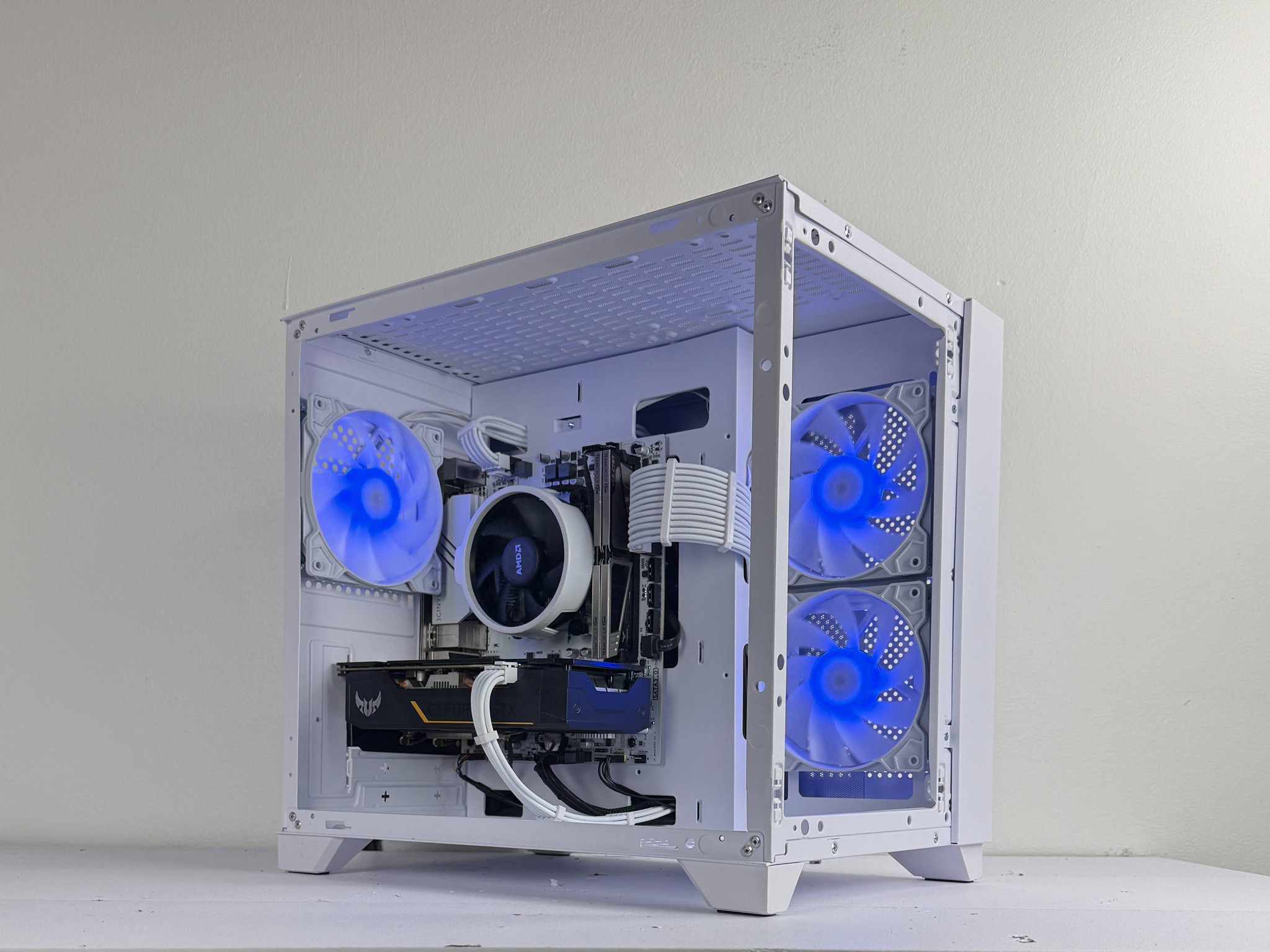 ❄️Icebound❄️ | 1080p Gaming PC | Ryzen 5 2600 | Asus GTX 1660 Super | 16GB DDR4 3200MHz