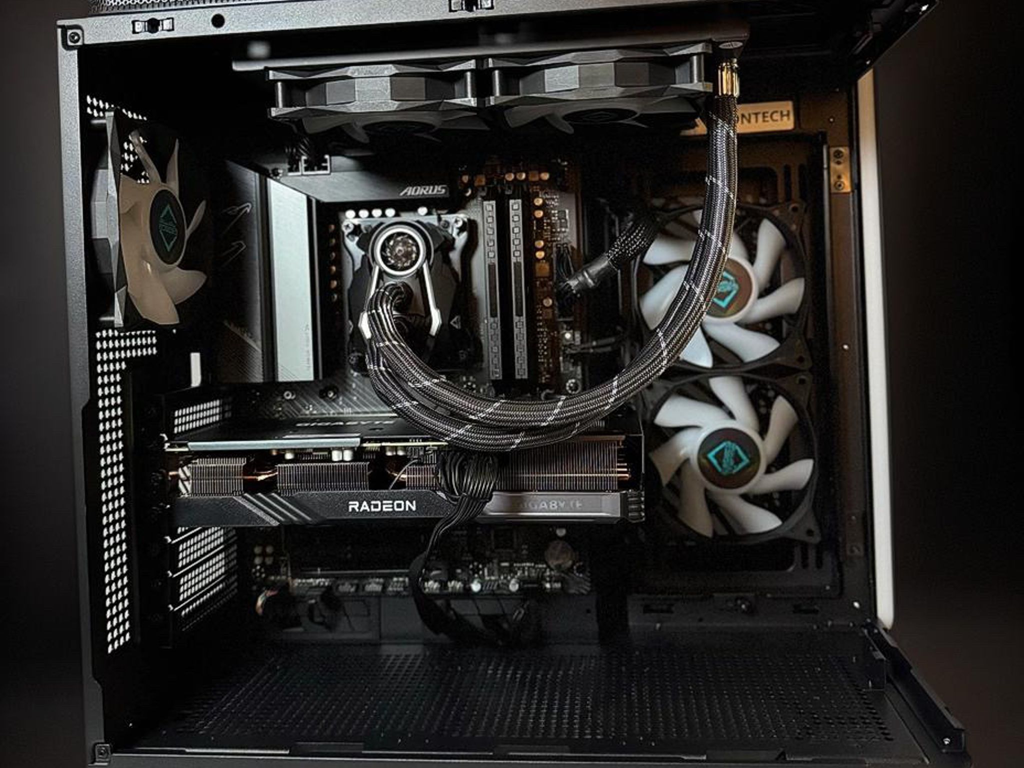 GLACIER🧊GAMER | RYZEN 9600X | RX 7600XT | 32GB DDR5 | 1TB SSD |WIFI-BT