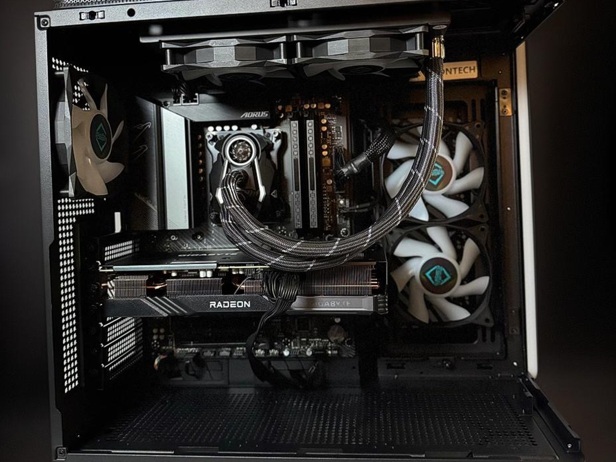 GLACIER🧊GAMER | RYZEN 9600X | RX 7600XT | 32GB DDR5 | 1TB SSD |WIFI-BT