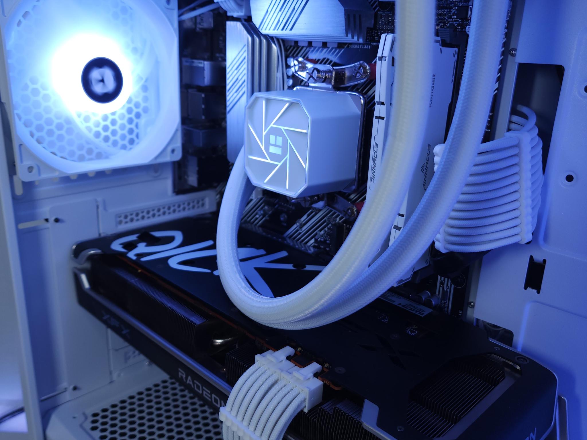 🤍💙RX 6700XT | Ryzen 5 5600G | 16GB 3200MHz | 1TB NVMe SSD