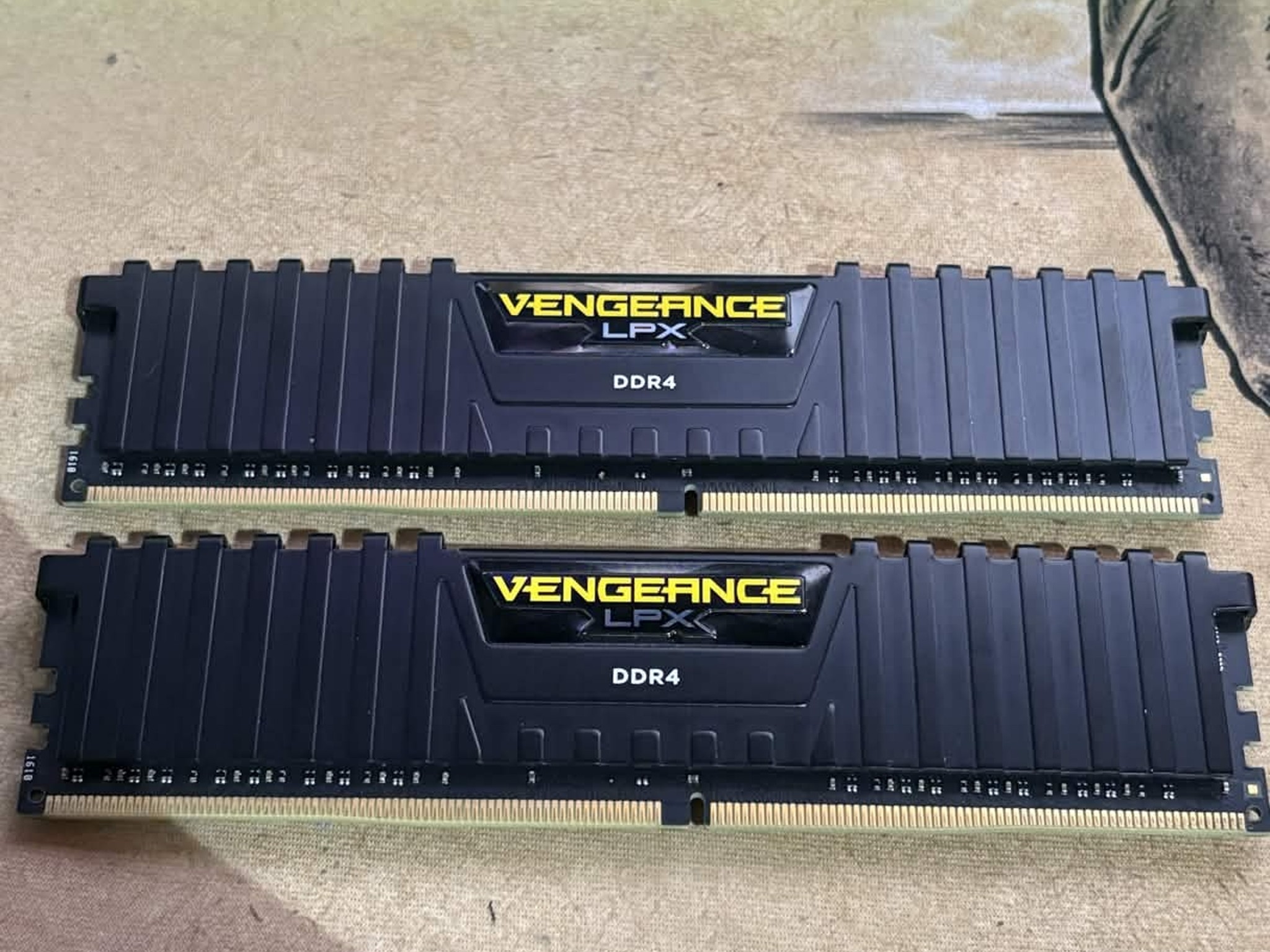Corsair Vengeance LPX 2x4 2133MHZ