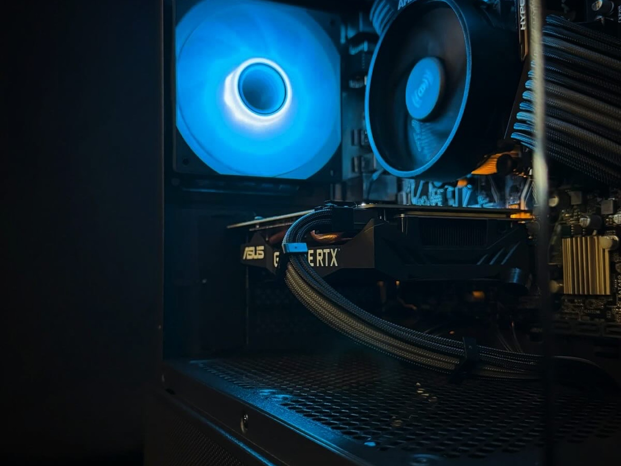 Nvidia RTX 2060 / Ryzen 5 2600x 16GB DDR4 Okinos Aqua aRGB gaming pc