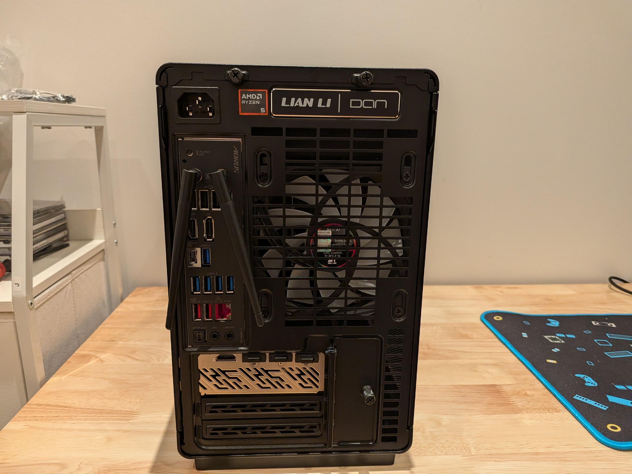 4K Lightcycle - RX 9070, Ryzen 5 7600X3D, 32 GB DDR5 RAM, 1 TB Gen 4 NVME, RGB, Liquid Cooled