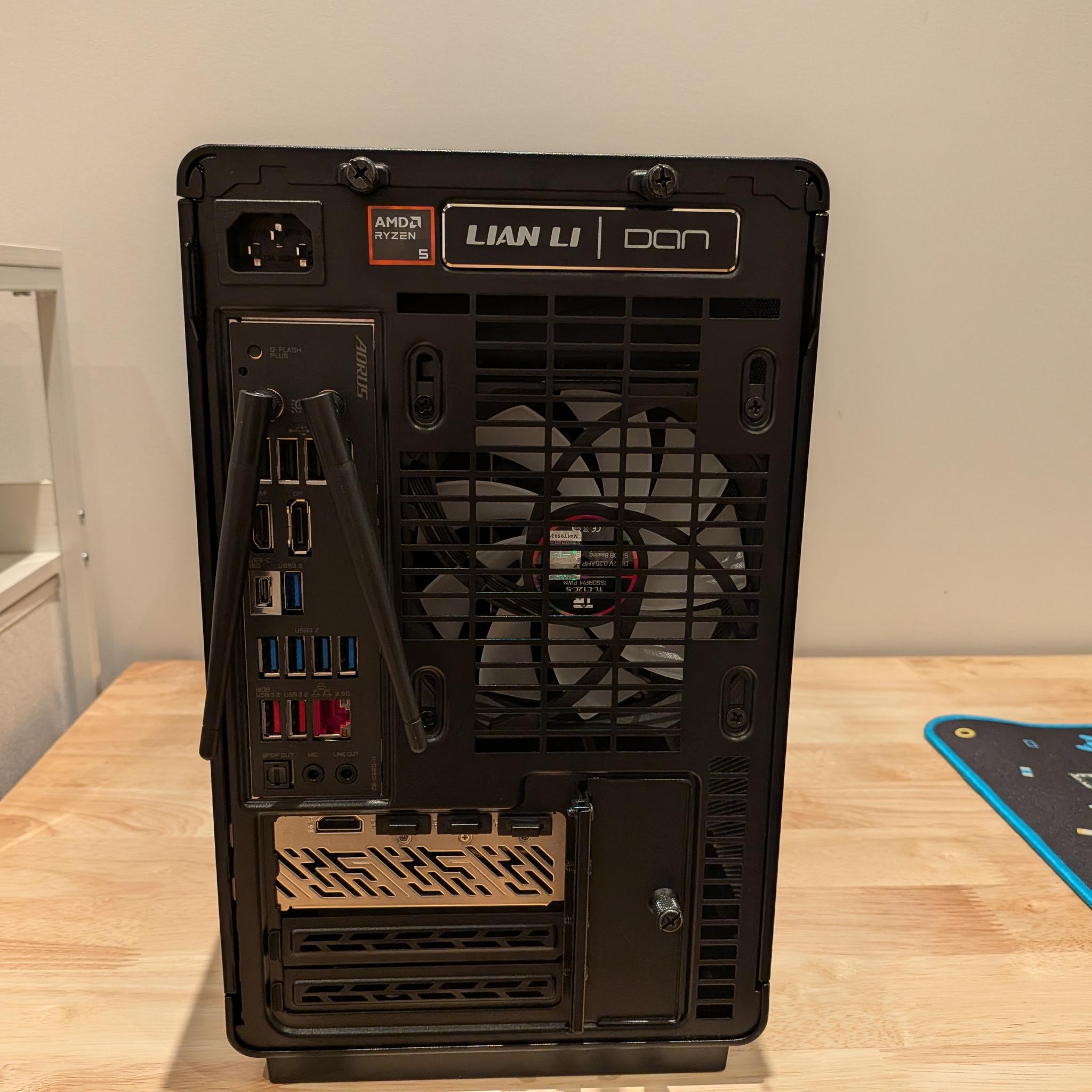 4K Lightcycle - RX 9070, Ryzen 5 7600X3D, 32 GB DDR5 RAM, 1 TB Gen 4 NVME, RGB, Liquid Cooled