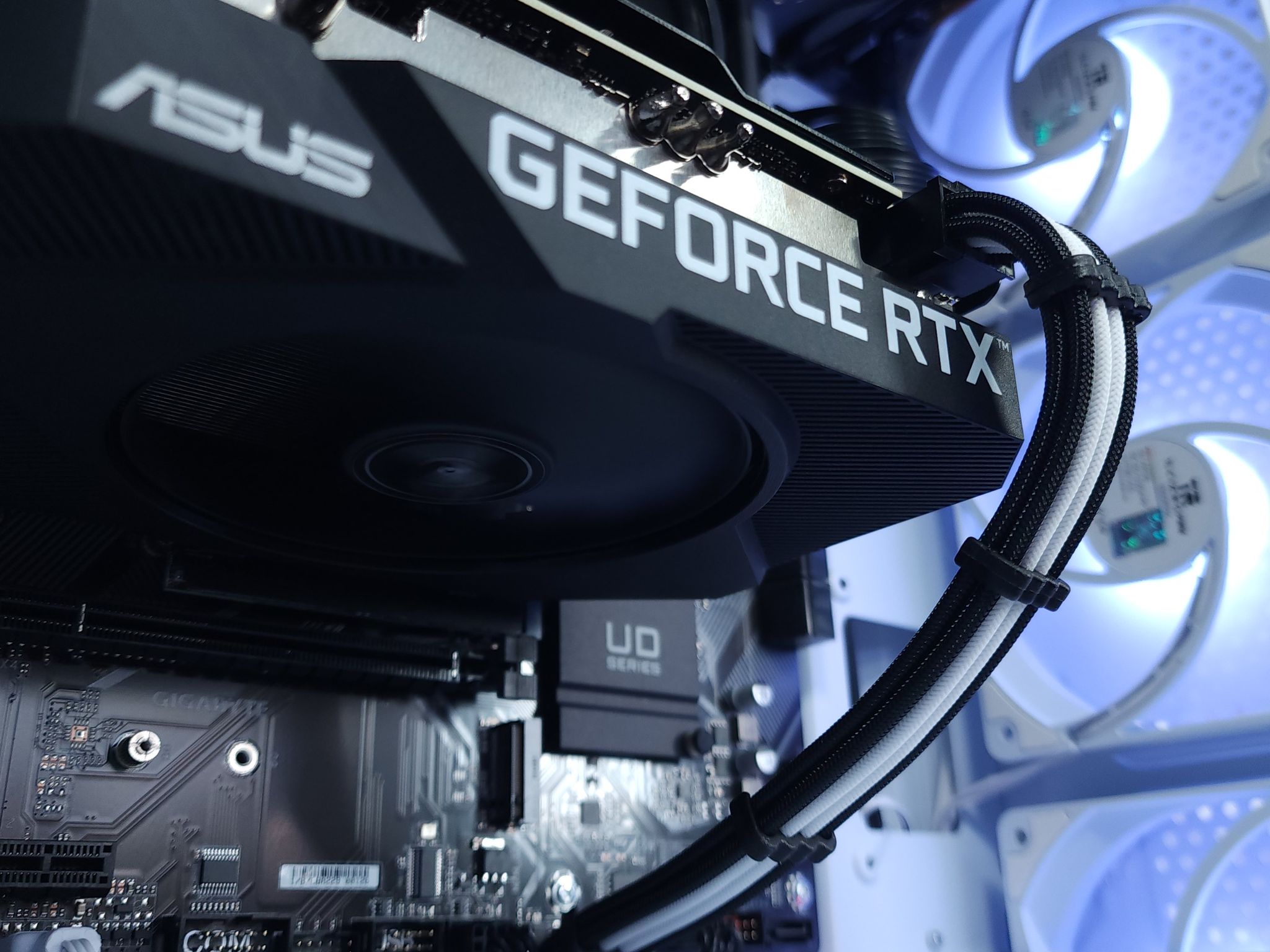 🤍💜RTX 3050 | Core i3 10100F | 16GB 3200MHz | 1TB M.2 NVMe SSD