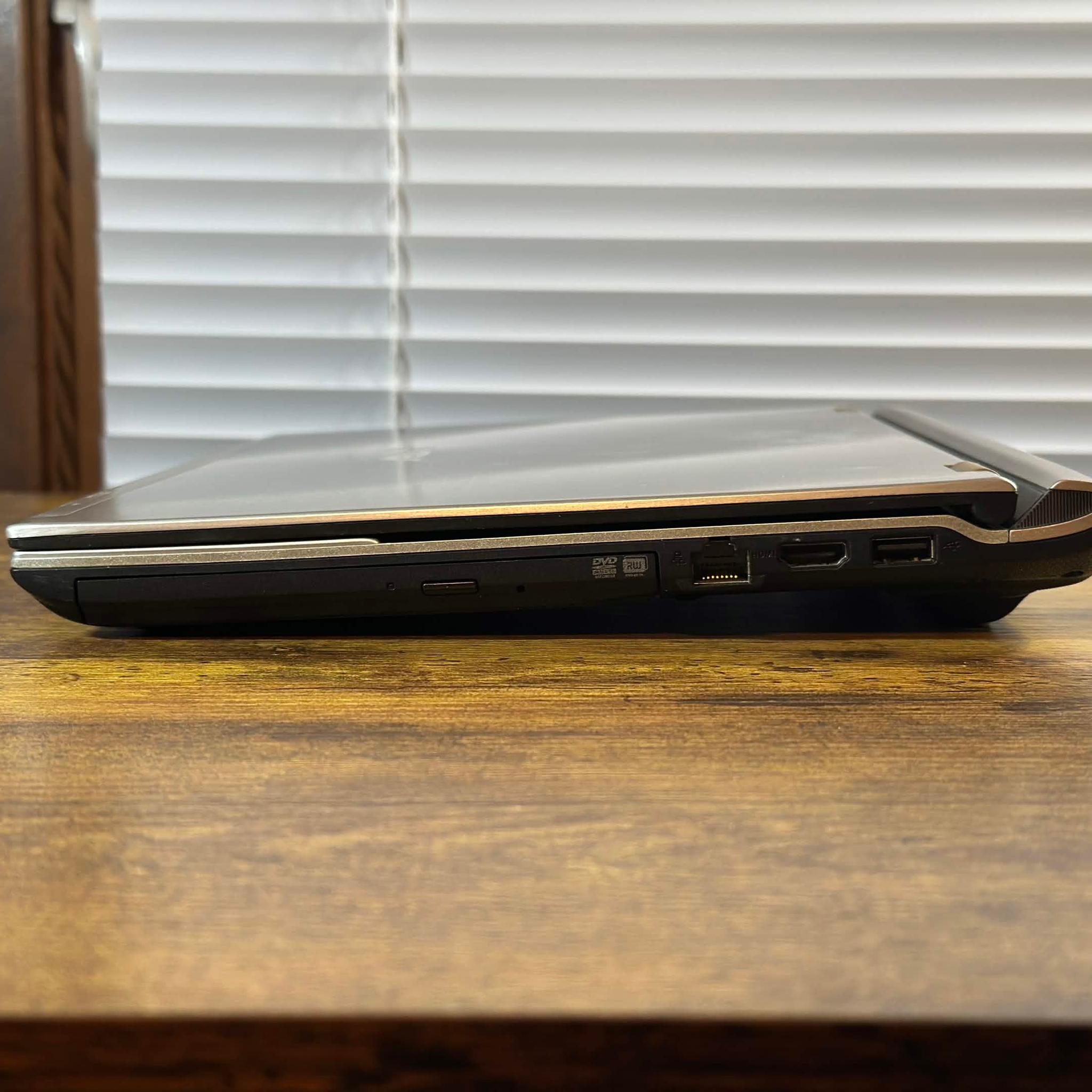 Asus U46E | Intel i7 2640M | 8GB DDR3 | 120GB SSD | Intel HD Graphics | Windows 11 | 14" Laptop