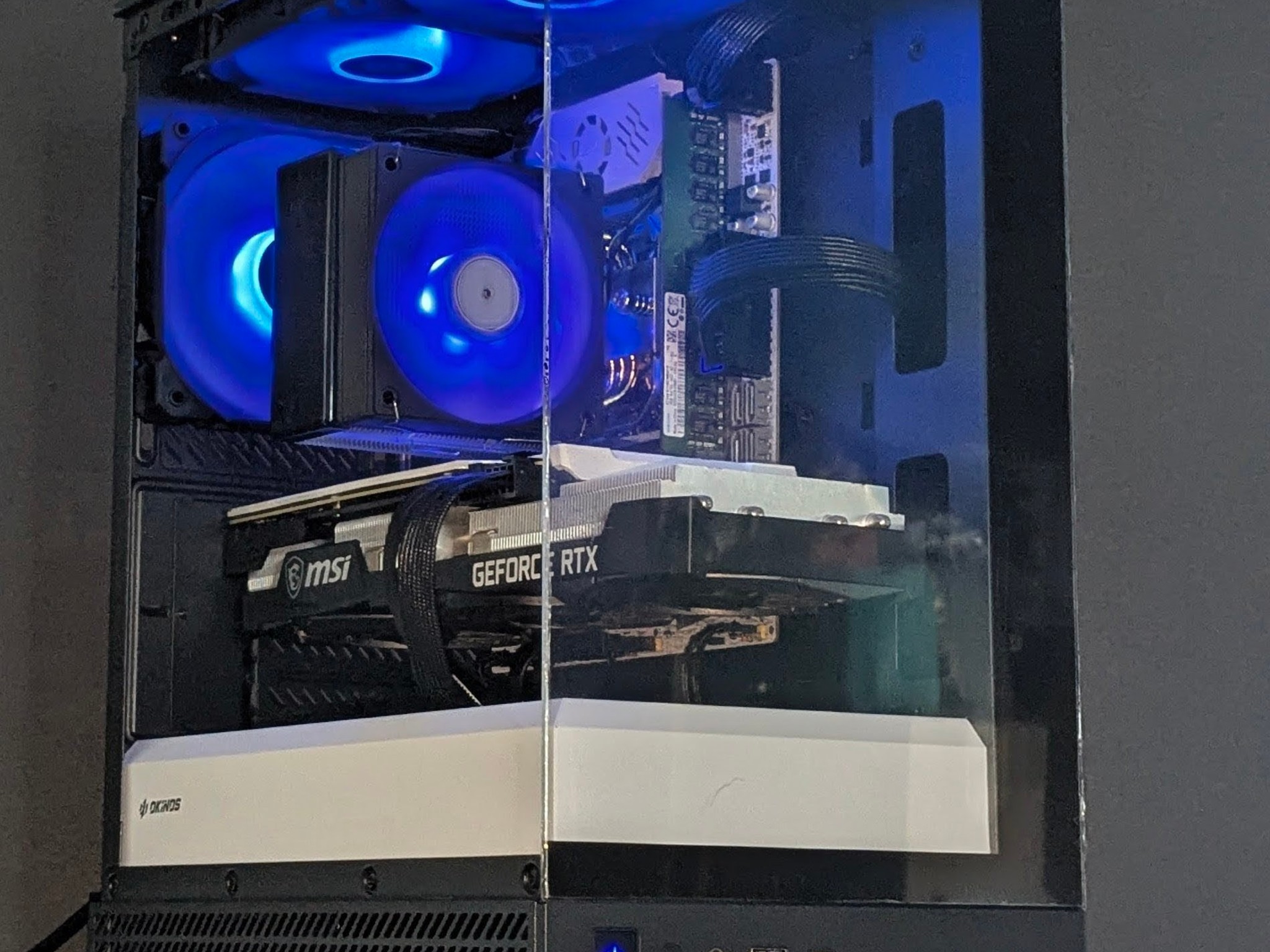シャチ  ⚫⚪RTX 3070⚫⚪32GB DDR4 RAM⚫⚪Intel(8-cores/16-threads)⚫⚪1tb Nvme⚫⚪Windows 11 Pro