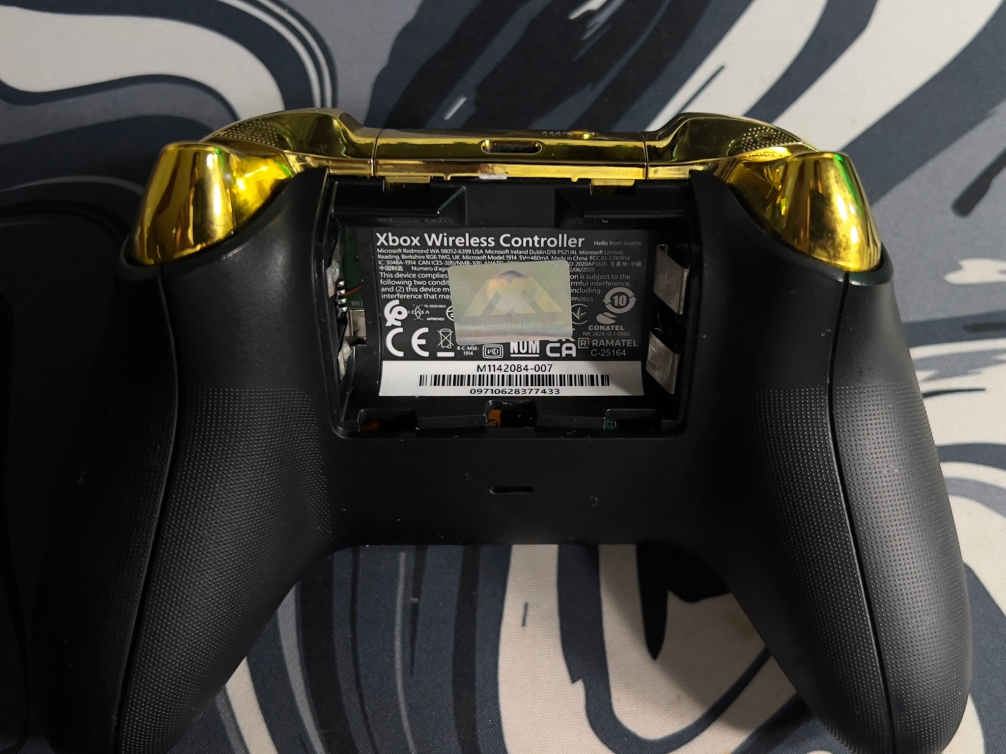 Black & Gold Xbox Series X Custom Modded Controller – MZ Titan 2.0 FPS Pack + Aim & Recoil
