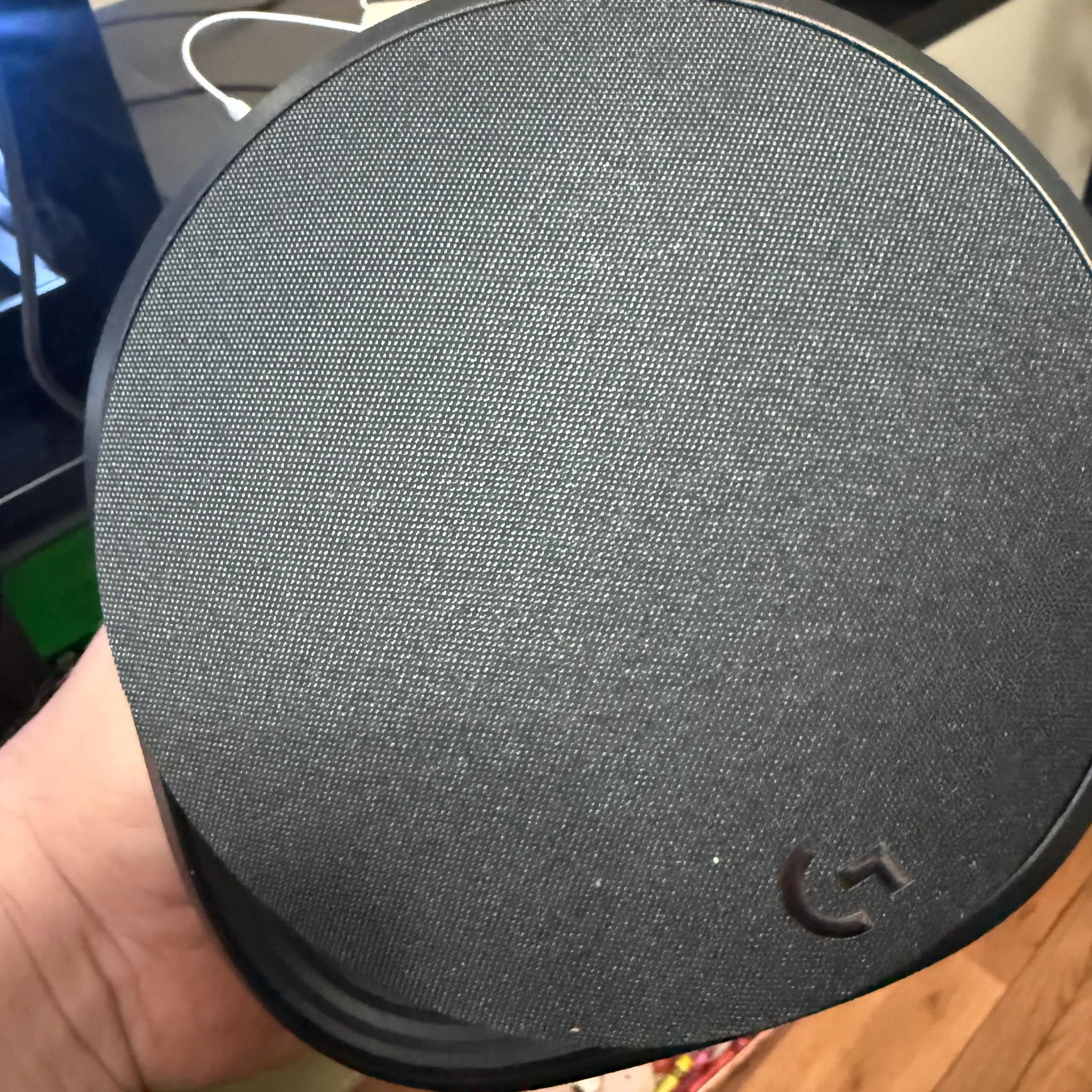 Logitech G560