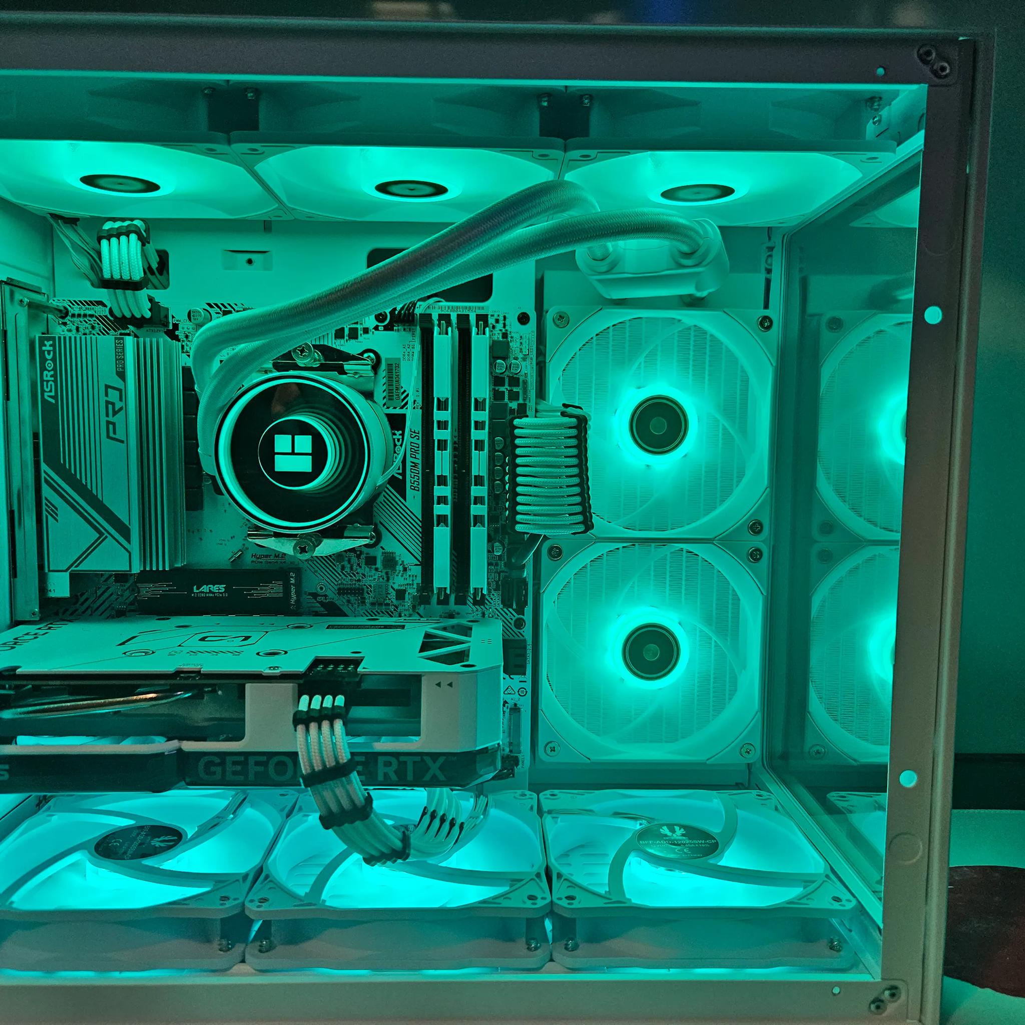CYBER MONDAY SPECIAL Arctic Beast Ryzen 7 5700X / 32GB / 2TB SSD / RTX 4060