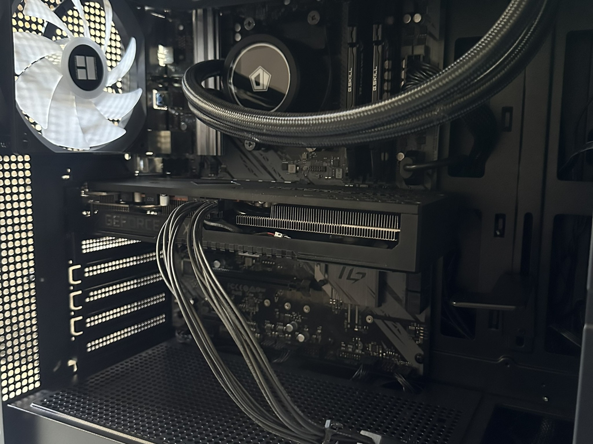 Gaming PC | Ryzen 5 5600G | RTX 3070 8GB | 1TB NVME | 16GB RAM