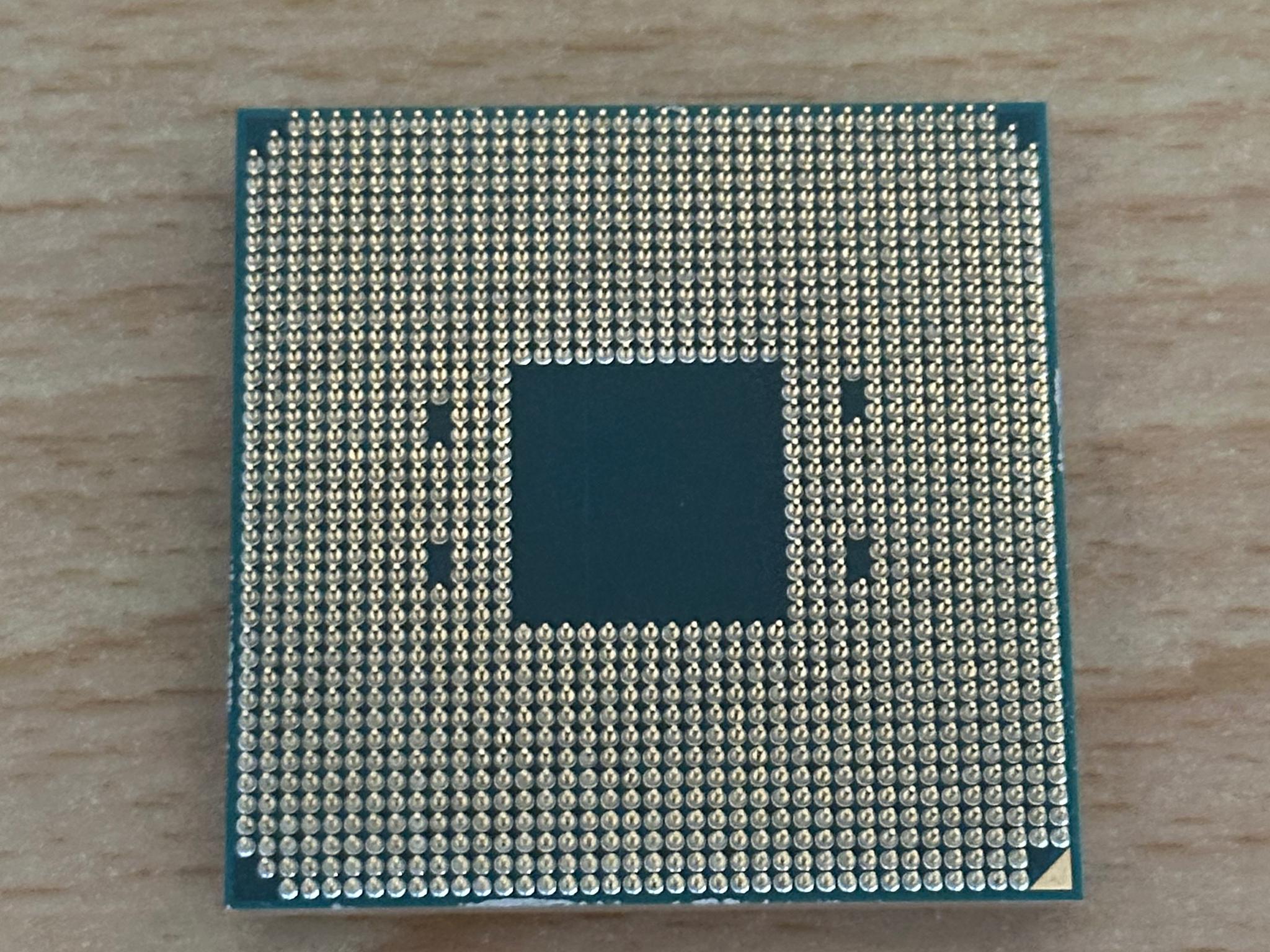 AMD RYZEN 7 5800X 8 Cores - 16 Threads